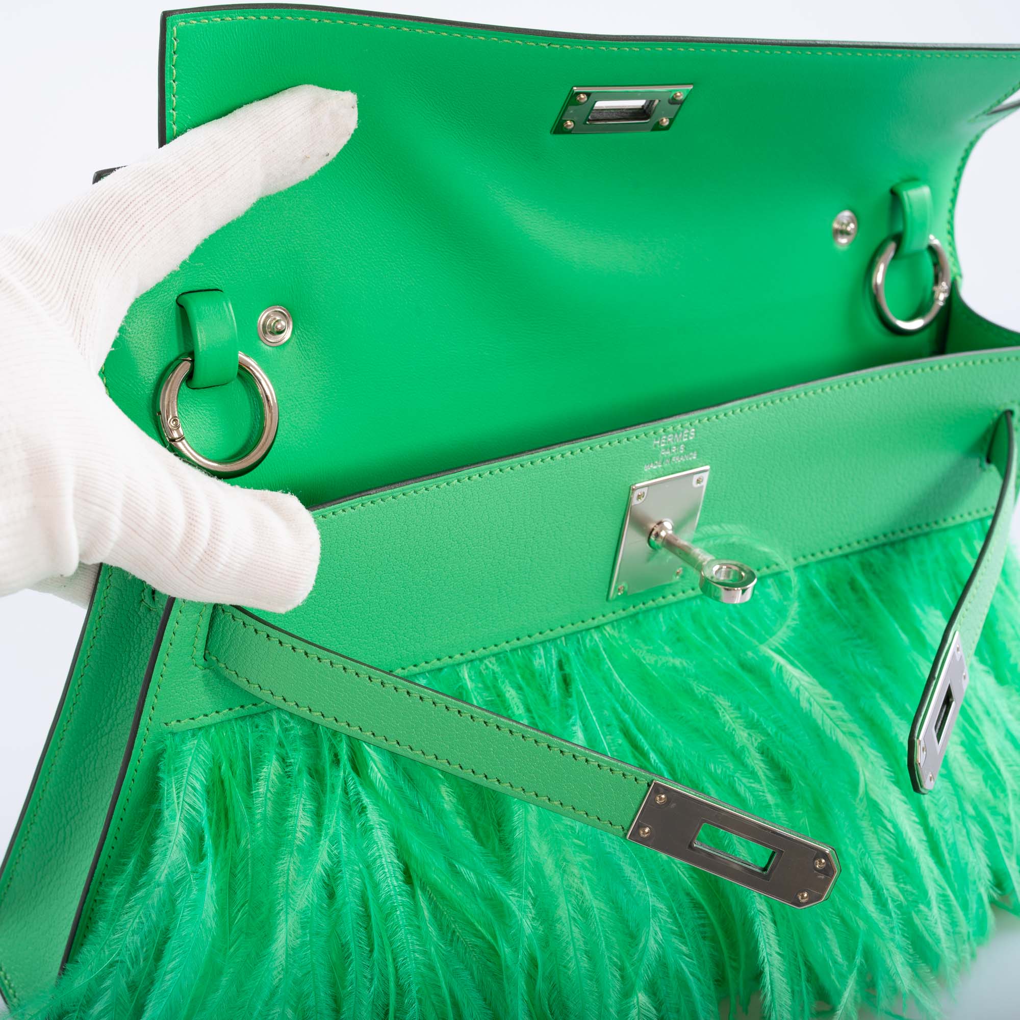 Hermès Kelly Élan Folie Vert Comics Chèvre Chamkila and Ostrich Feather Palladium Hardware