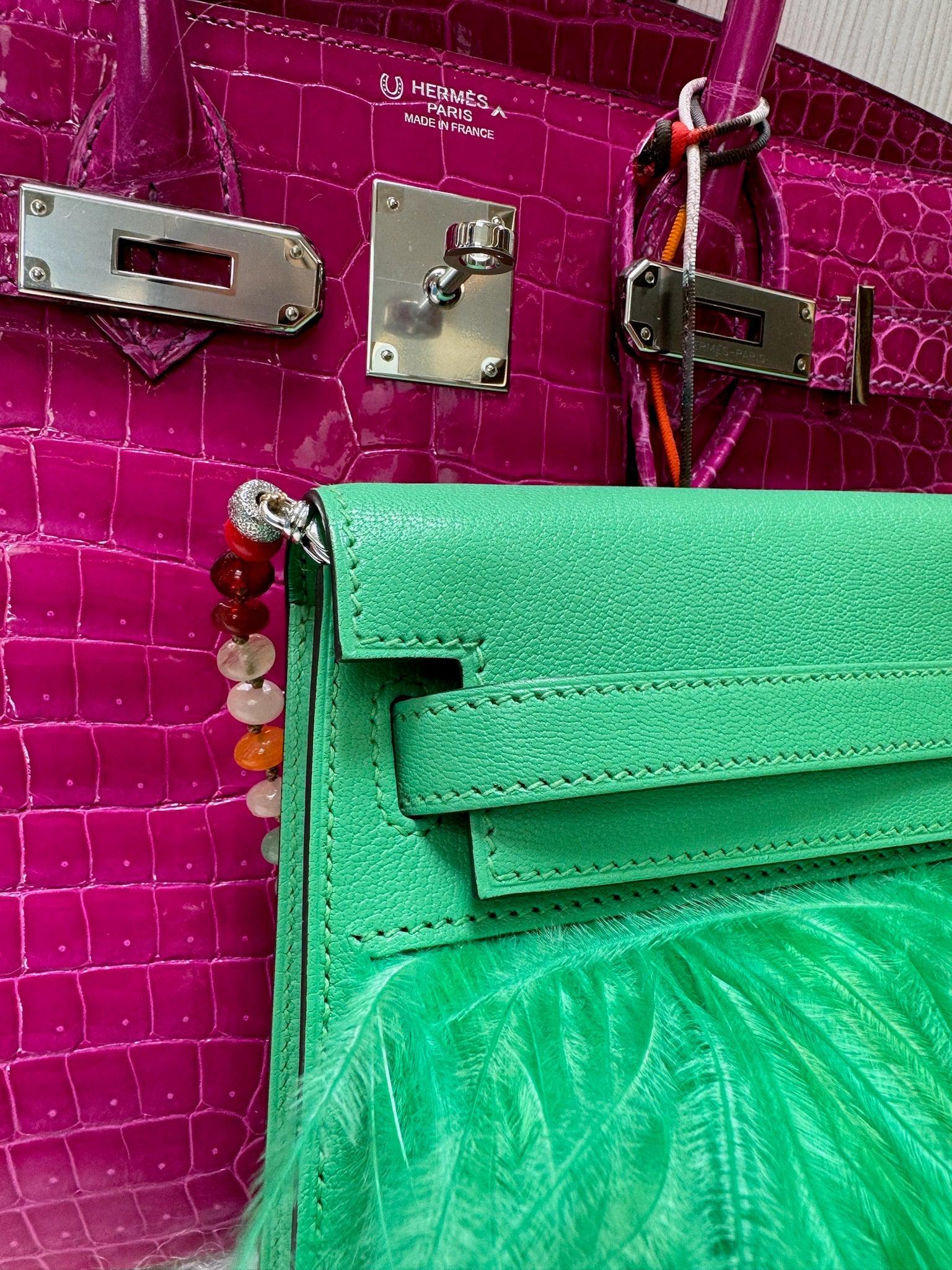 Hermès Kelly Élan Folie Vert Comics Chèvre Chamkila and Ostrich Feather Palladium Hardware
