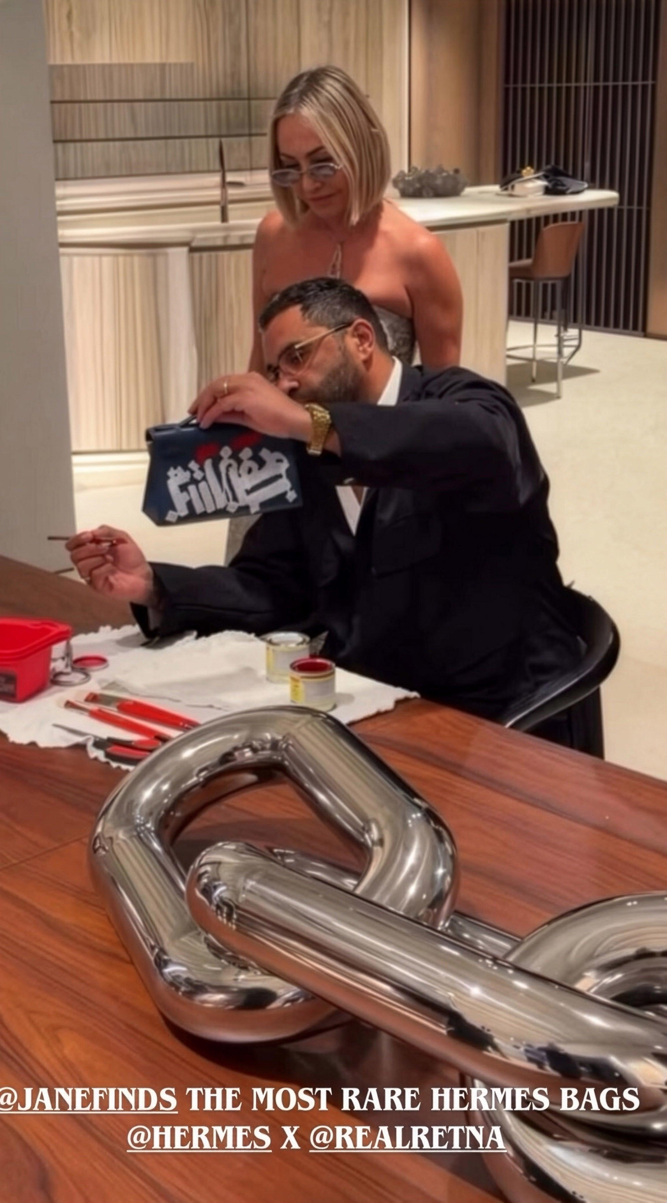 Hermès Kelly Pochette Bleu Nuit Swift Retna Artist Collaboration Gold Hardware