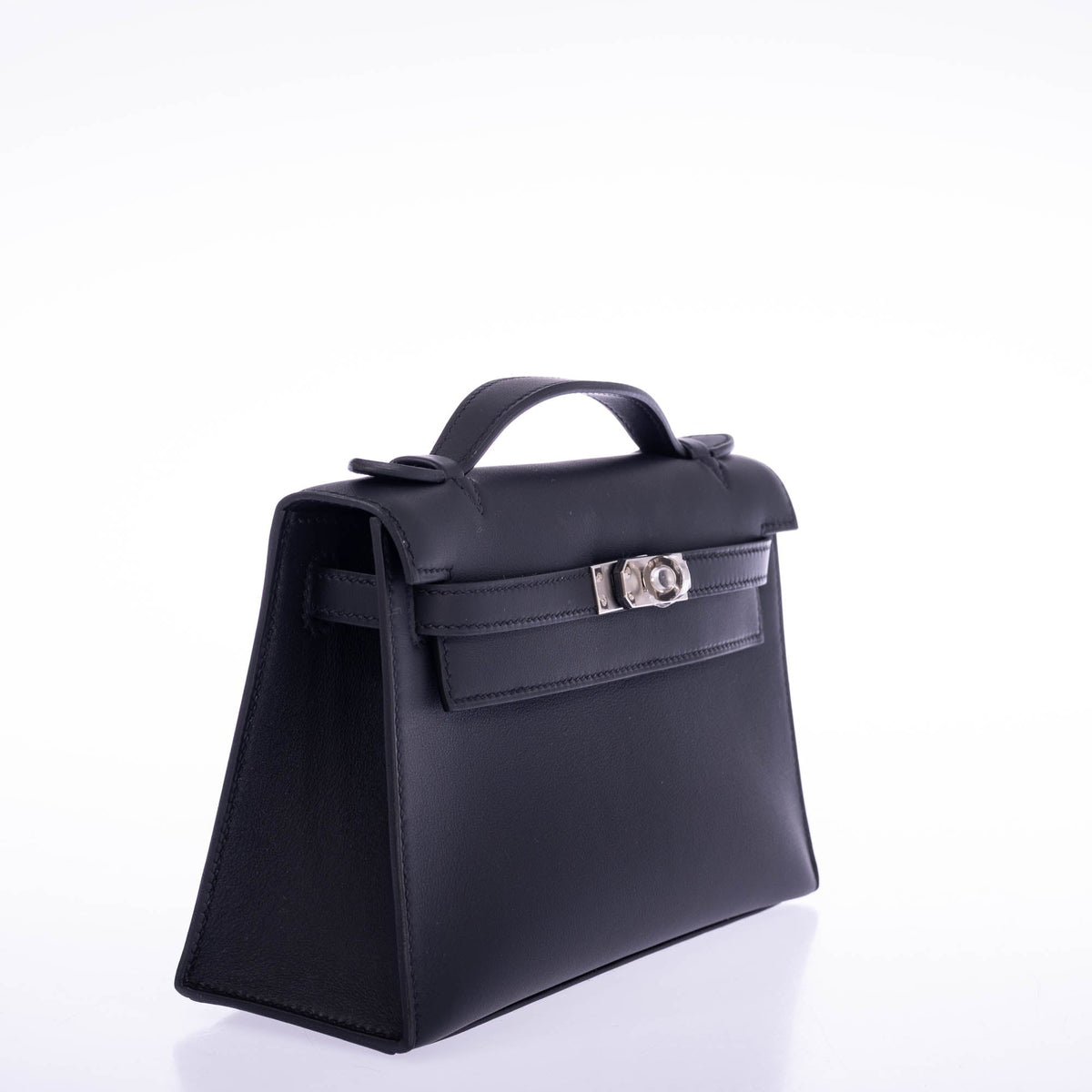 Hermès Kelly Pochette Noir Swift Palladium Hardware, three-quarter view