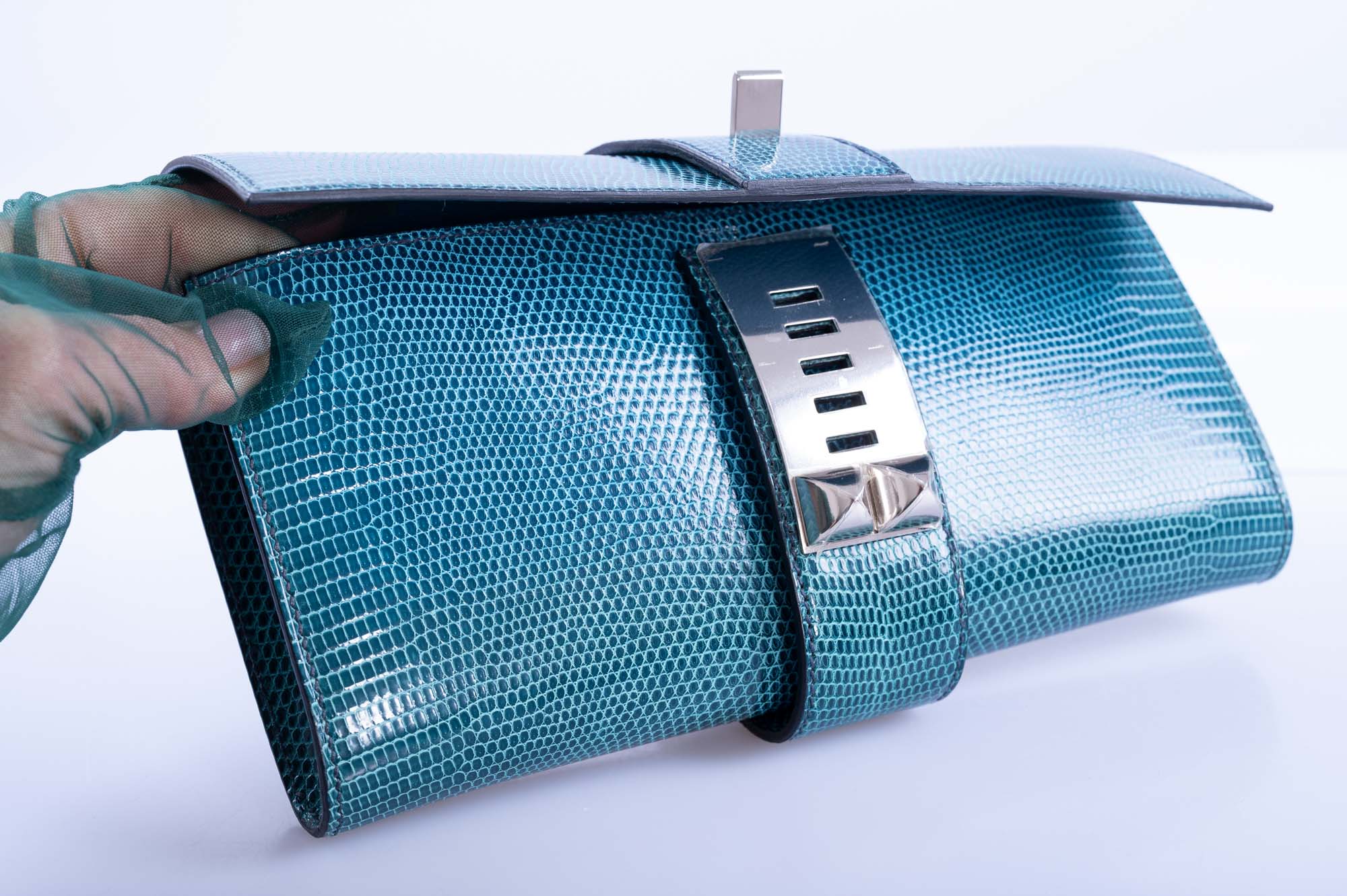 Hermès Medor 23 Clutch Bleu Pétrole Lizard Palladium Hardware