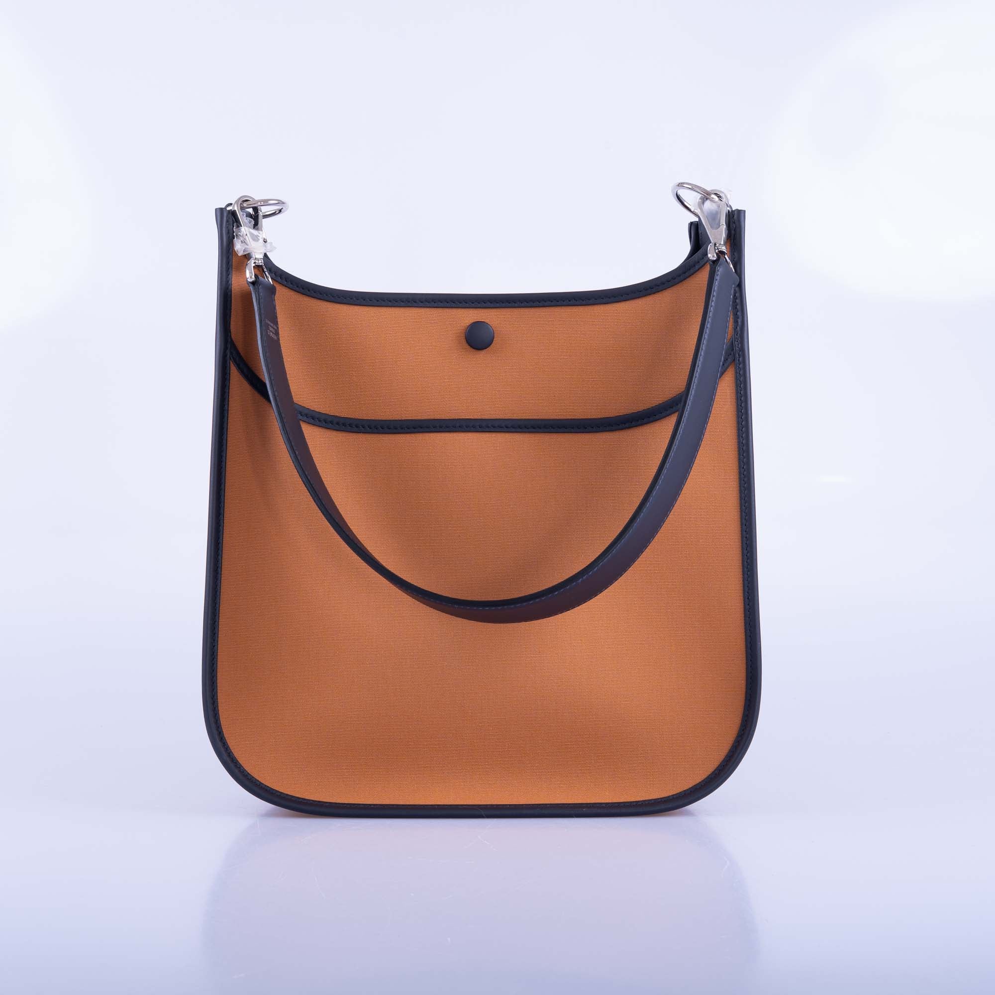 いづみん エルメス Hermès Neo Evelyne 29 PM Officier Dune Toile and Cassis Swift