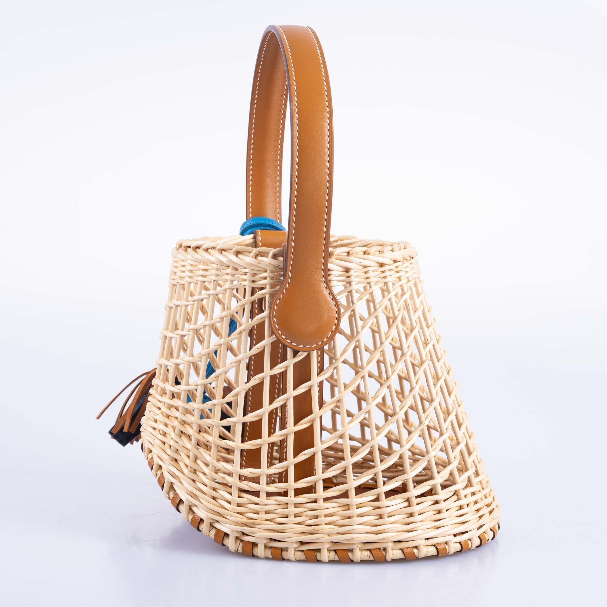 HERMES BARENIA 巾着袋 チャーム付き Hermès Picnic Sabot Osier Wicker & Barenia Leather | JANEFINDS