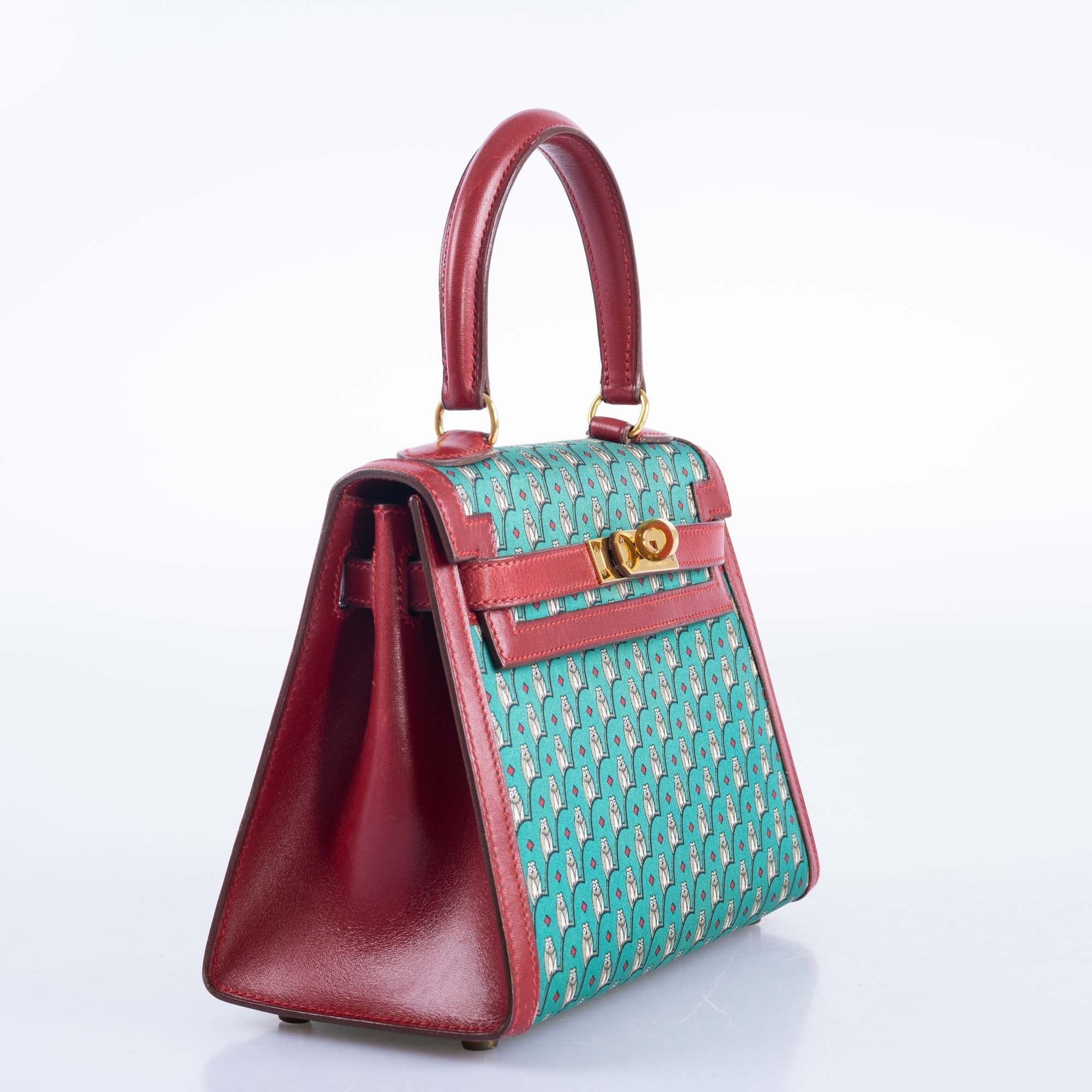 Hermès Vintage Kelly 20 Sellier Owl Print Turquoise Silk & Rouge Vif Box Calf Gold Hardware