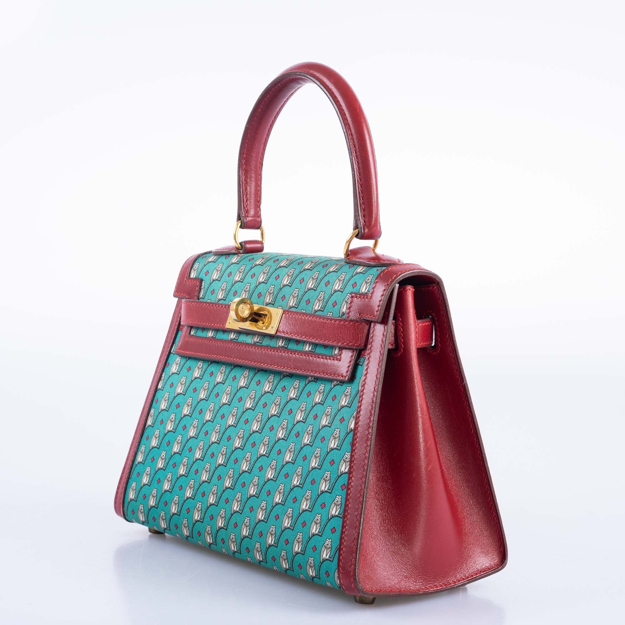 Hermès Vintage Kelly 20 Sellier Owl Print Turquoise Silk & Rouge Vif Box Calf Gold Hardware