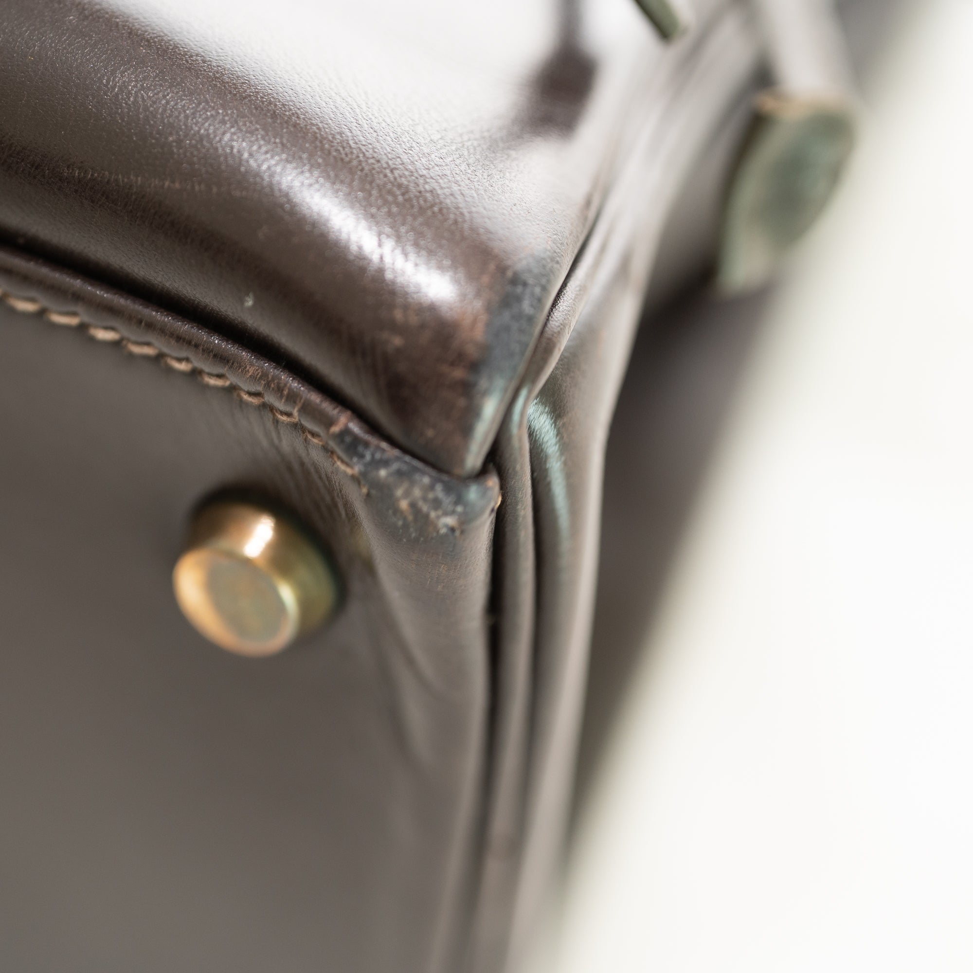 Hermès Vintage Kelly 28 Retourné Marron Foncé Box Calf Gold Hardware