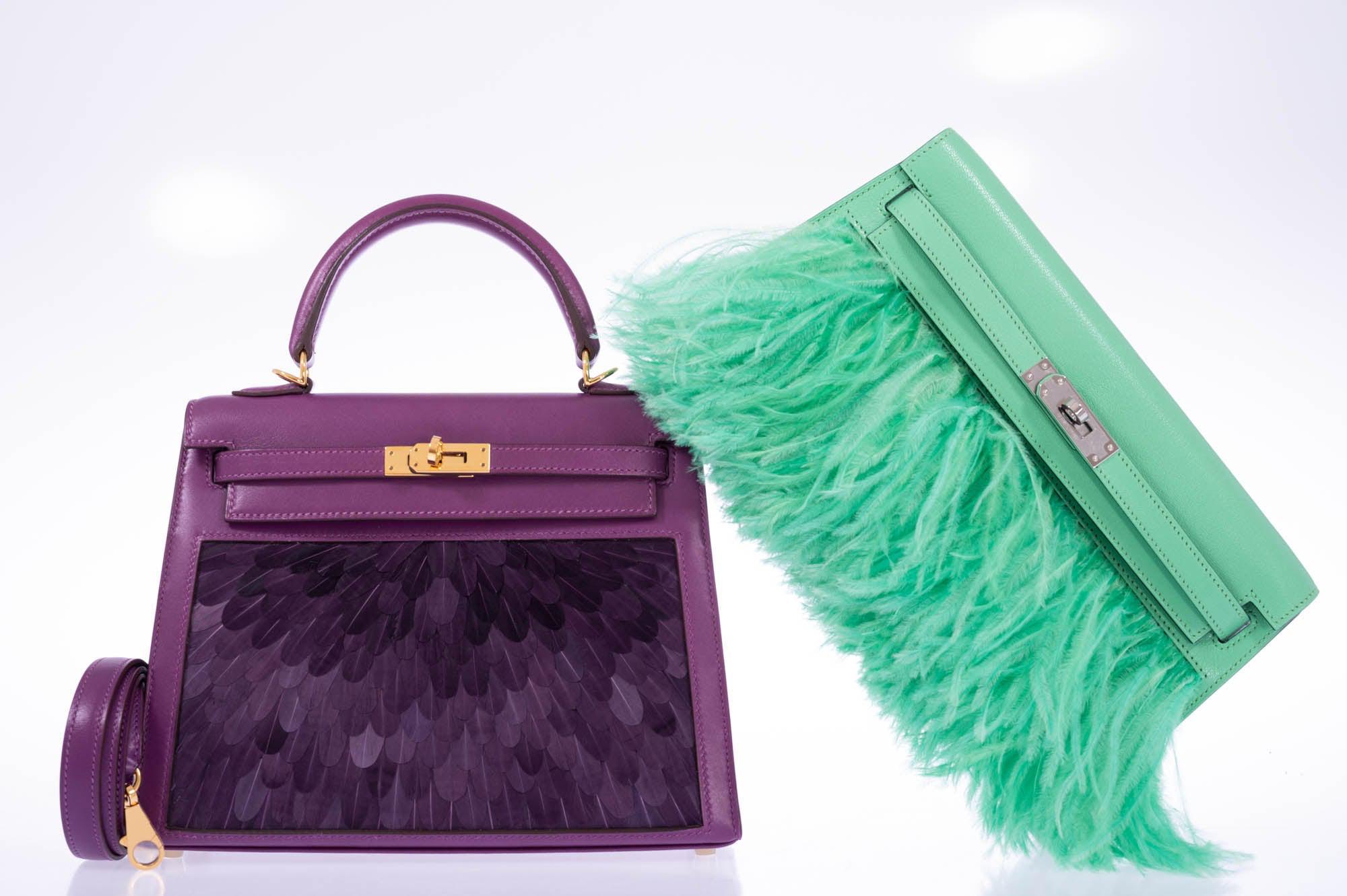 Vintage Hermès Kelly 25 Sellier Violet Custom Feather Tadelakt Leather Gold Hardware