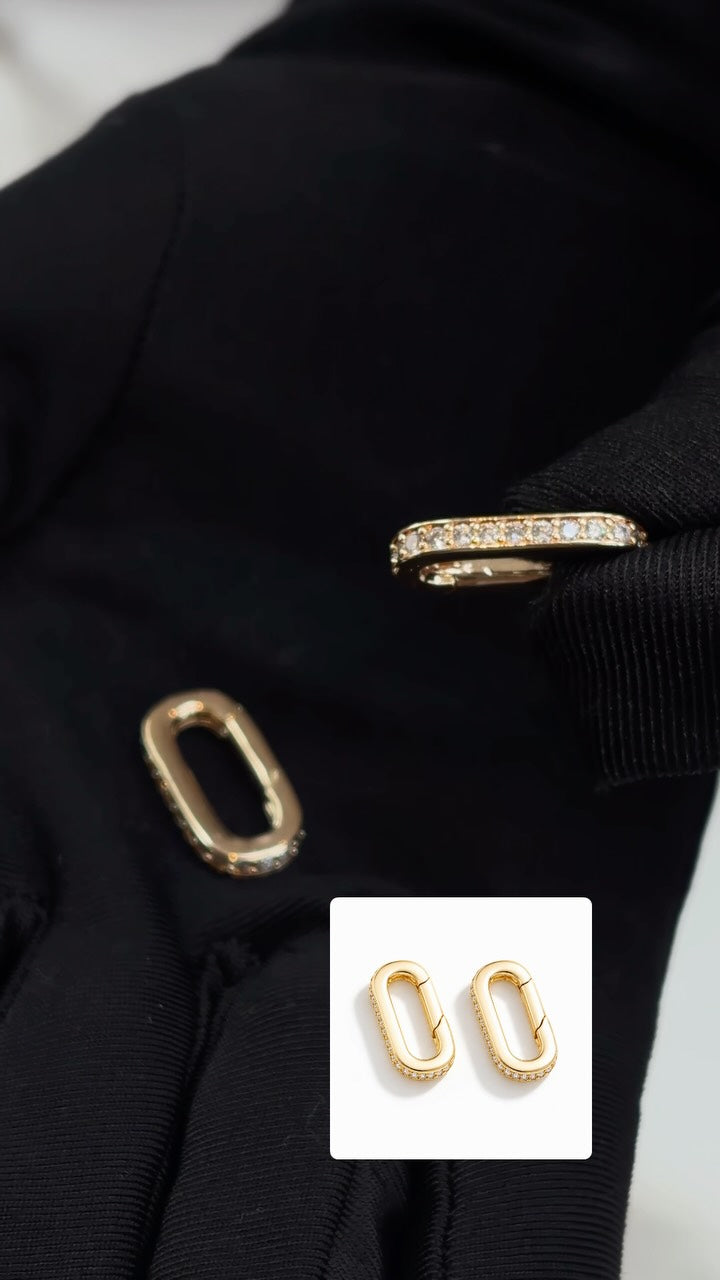 JANEFINDS Instagram: the JF Converter and Chain turning a bag into a crossbody