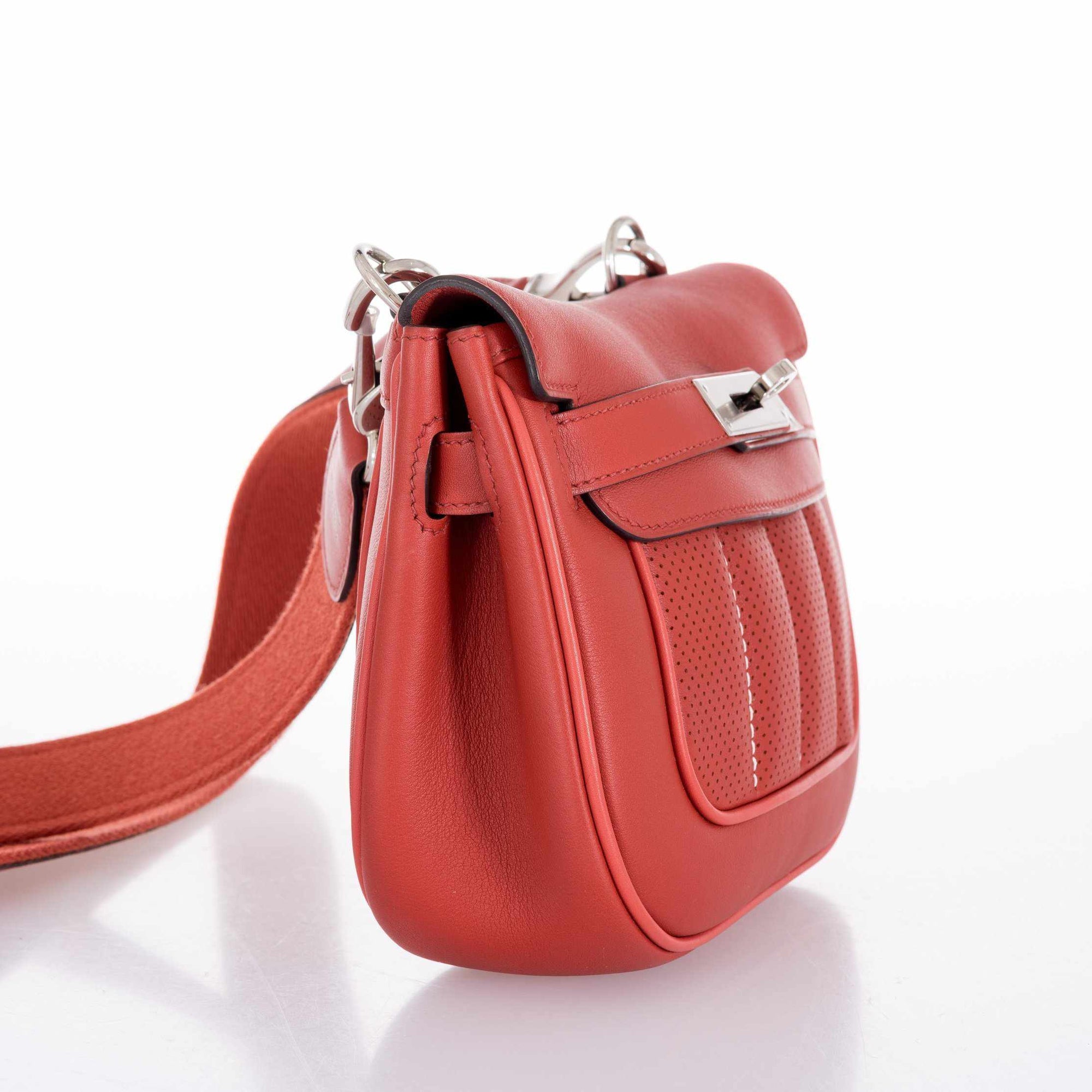 Hermès Berline 28 Brique Perforated Swift Palladium Hardware