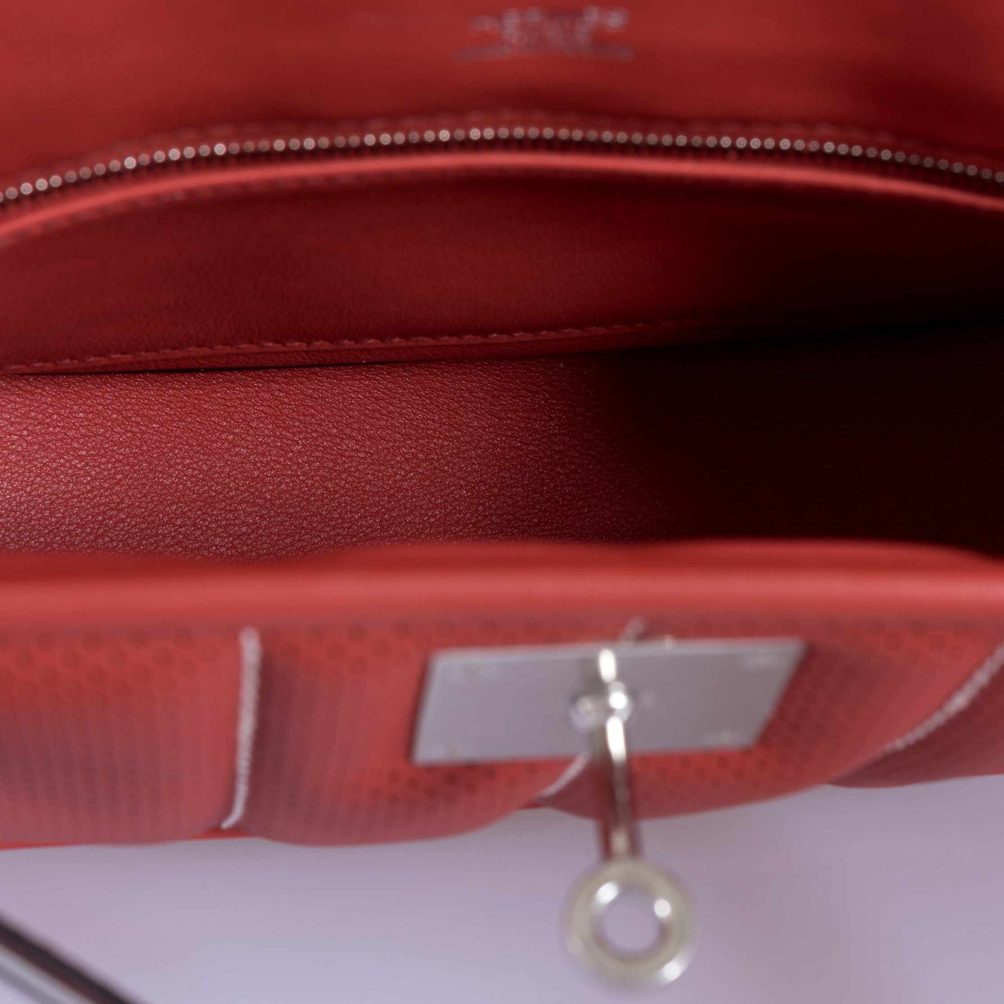 Hermès Berline 28 Brique Perforated Swift Palladium Hardware