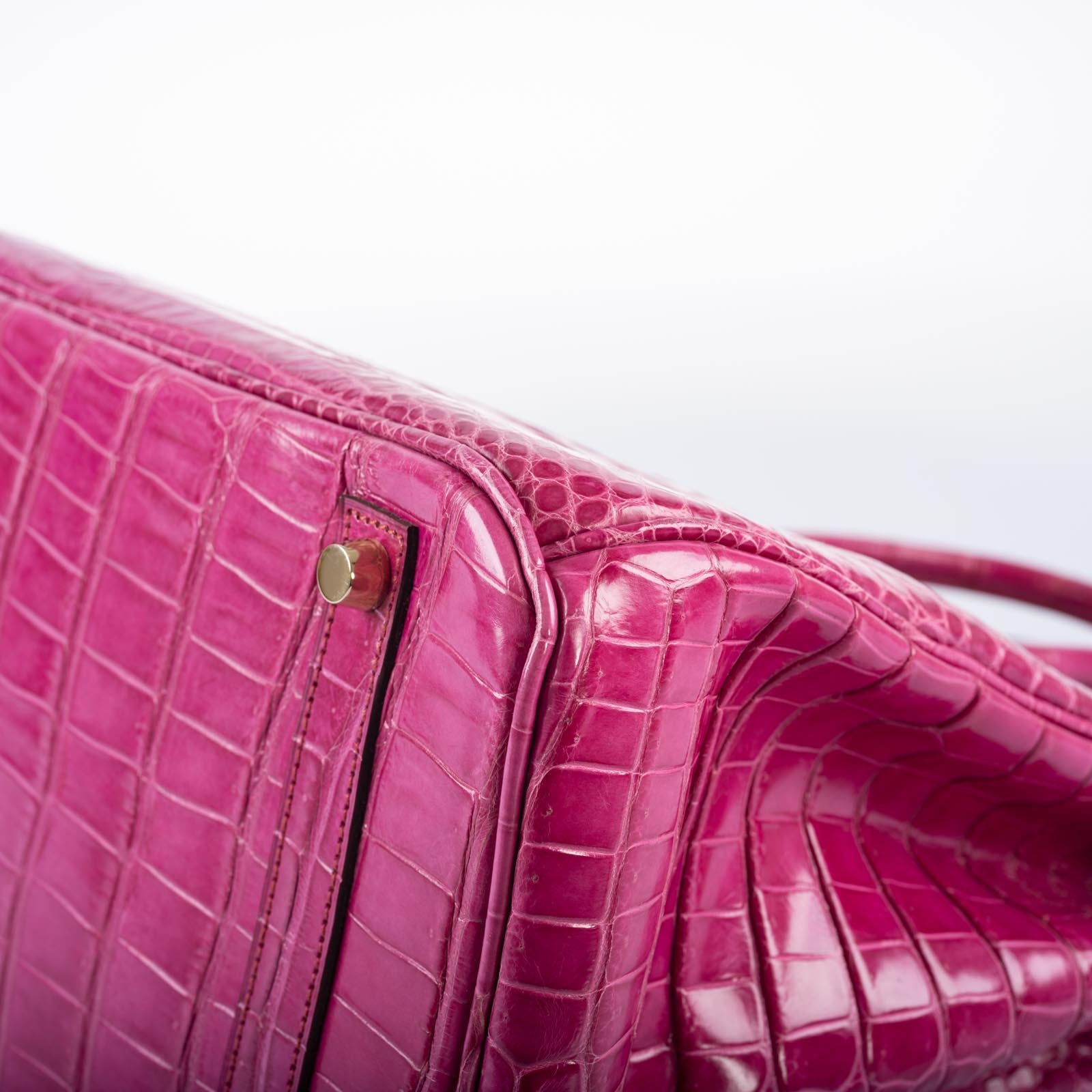 Hermès Birkin 35 Fuchsia Porosus Crocodile with Gold Hardware