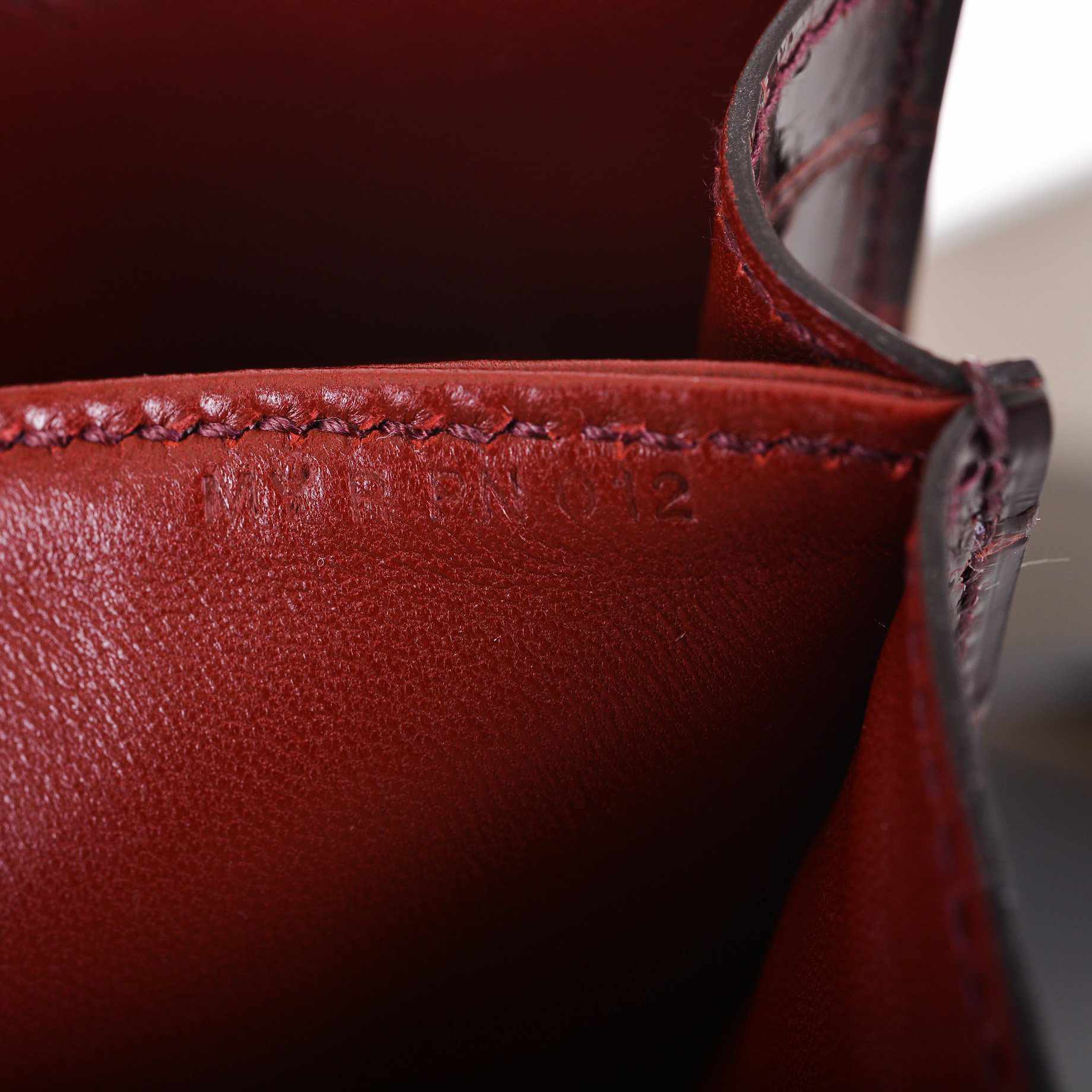 Hermès Constance 18 Bourgogne Shiny Alligator & Pink Lizard Gold Hardware