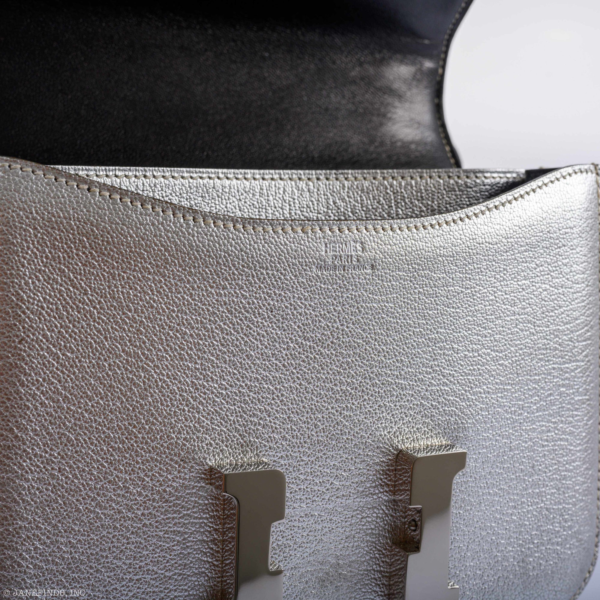 Hermès Constance 18 Silver Metallic Chevre Palladium Hardware