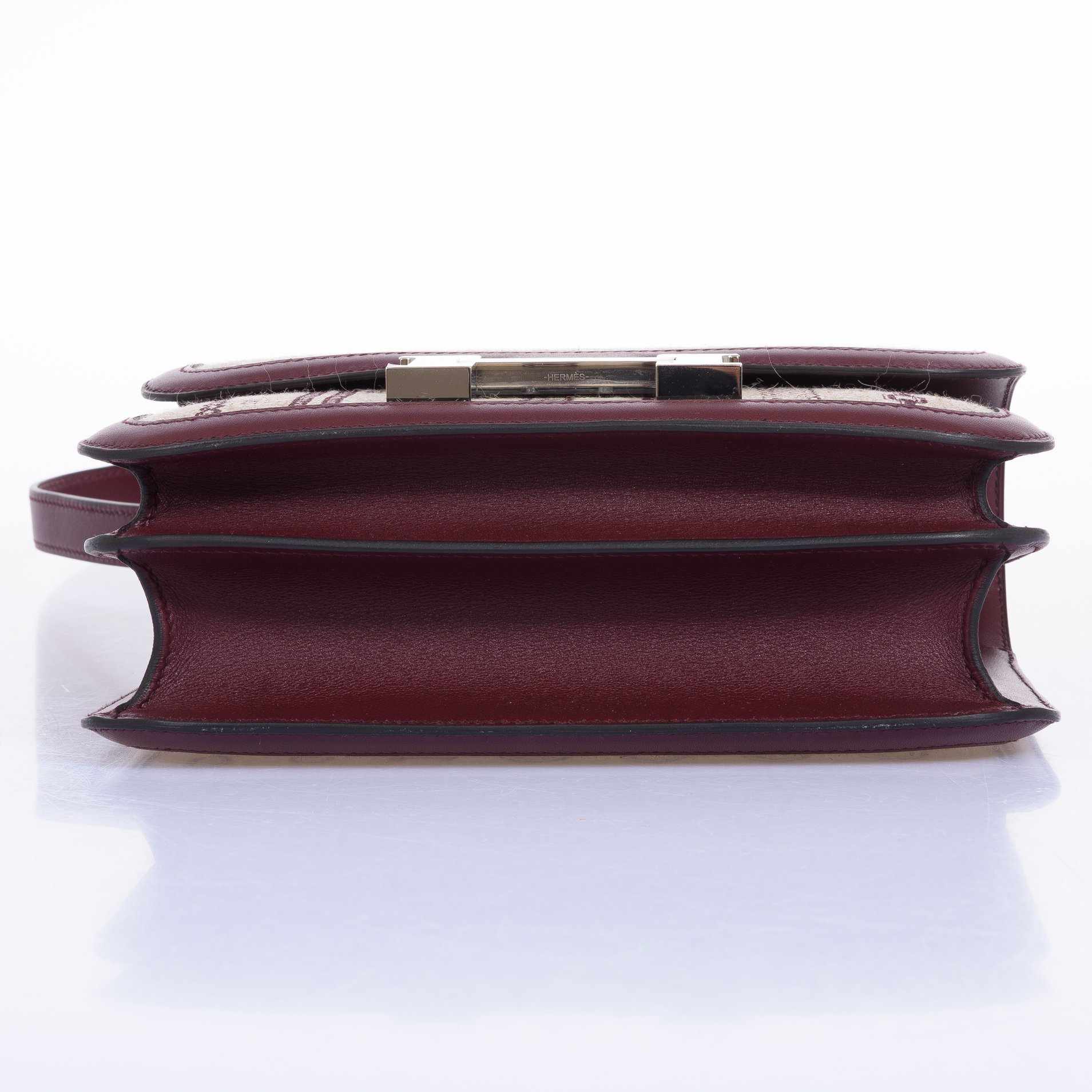 Hermès Constance 24 De Camp Déchaînée Toile Ficelle/Bordeaux Palladium Hardware