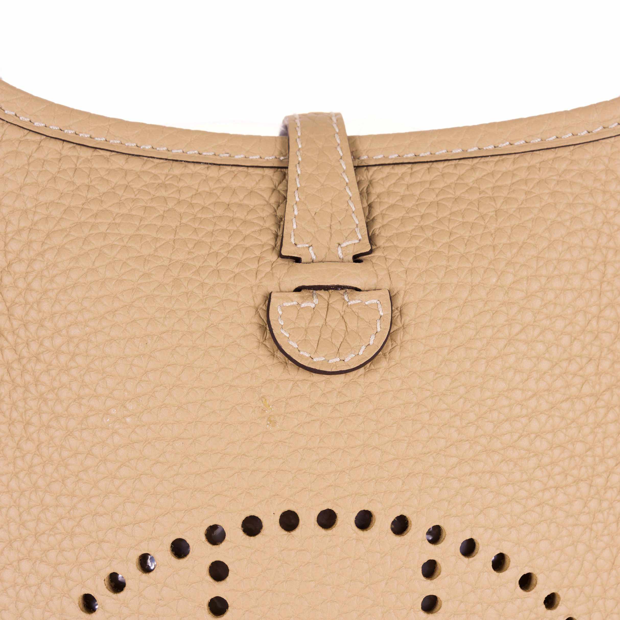 MELエルメス　エブリンtpm アマゾーヌ16 トレンチ Hermès Evelyne TPM 16 Trench Clemence Amazone Strap | JANEFINDS