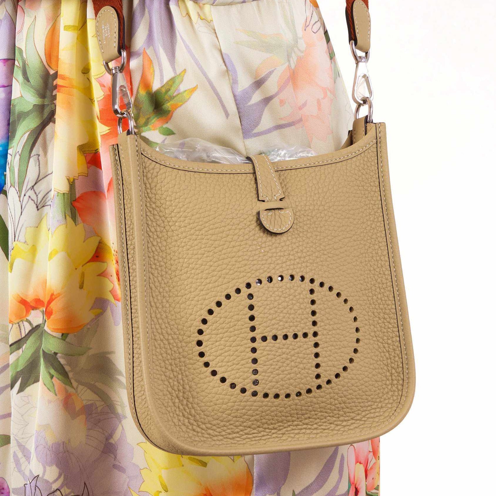 Hermès Evelyne TPM 16 Trench Clemence Amazone Strap