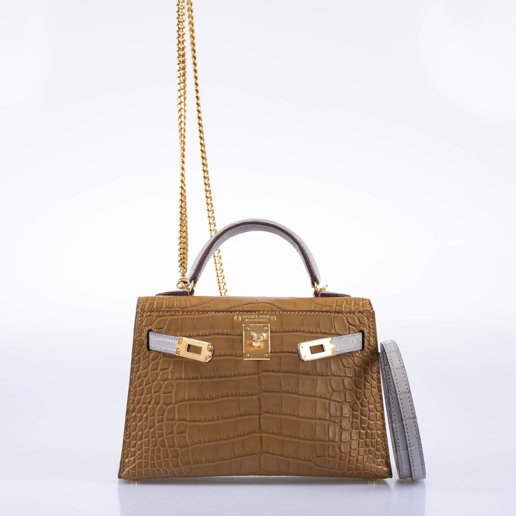 Hermès HSS Kelly 20 Mini II Sellier Kraft and Gris Perle Matte Alligator with Gold Hardware