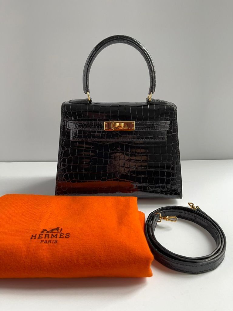 Hermès Kelly 20 Mini Black Shiny Porosus Crocodile Gold Hardware