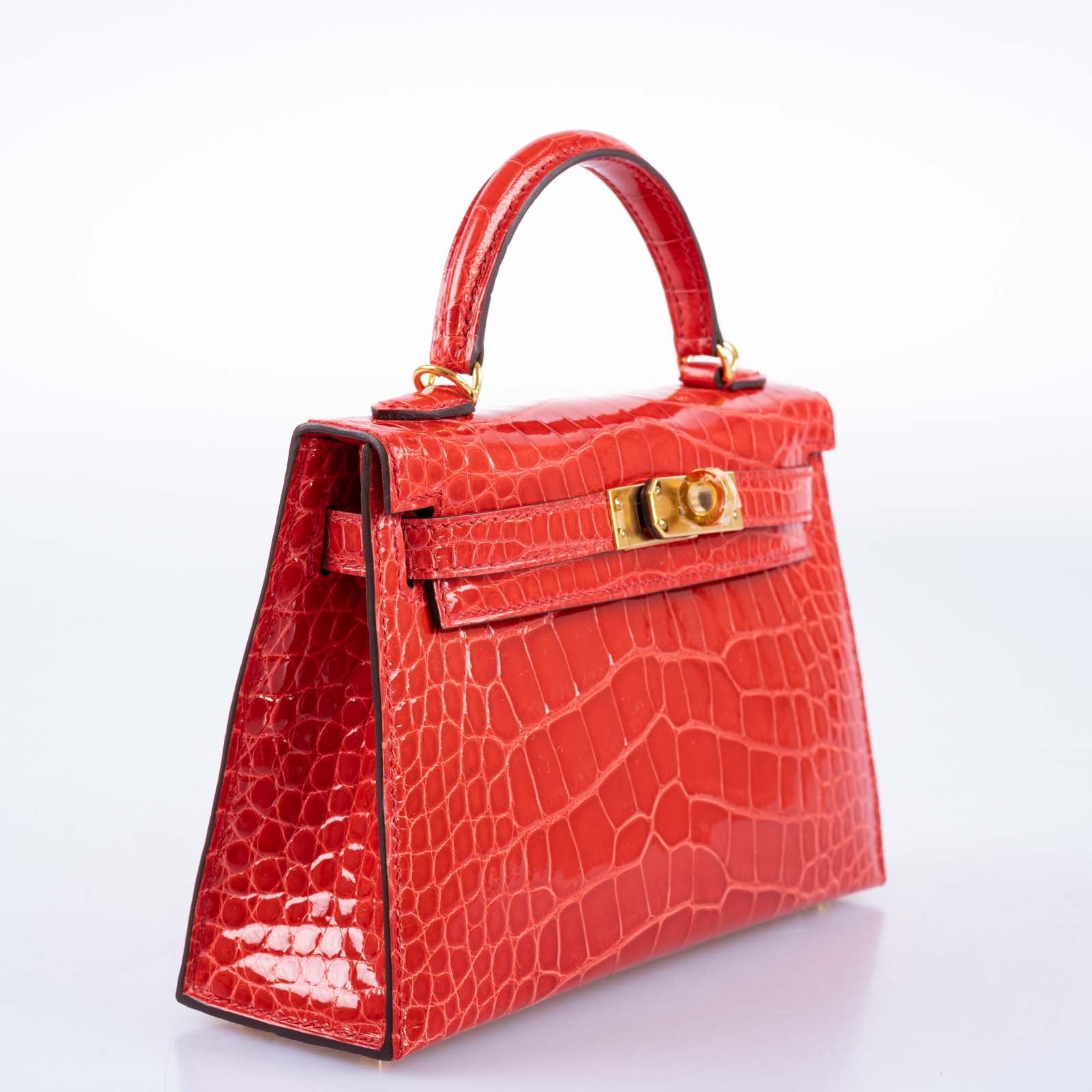 Hermès Kelly 20 Mini II Sellier Rouge De Coeur Shiny Alligator with Gold Hardware