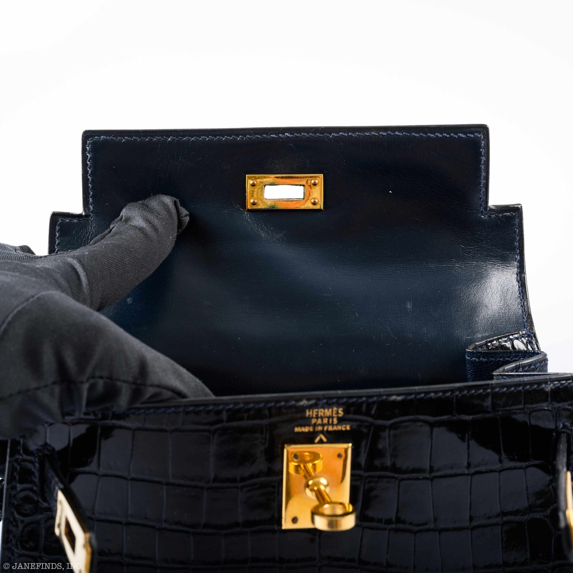 Hermès Kelly 20 Mini Sellier Shoulder Black Porosus Crocodile Gold Hardware - 1981