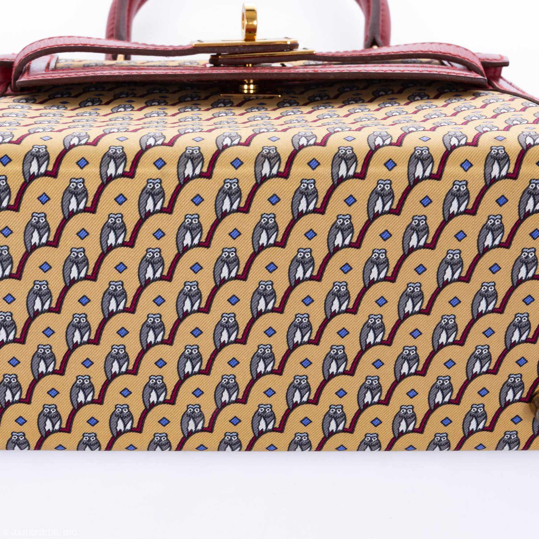 Hermès Vintage Kelly 20 Sellier Owl Print Jaune Silk & Rouge Vif Box Calf Gold Hardware