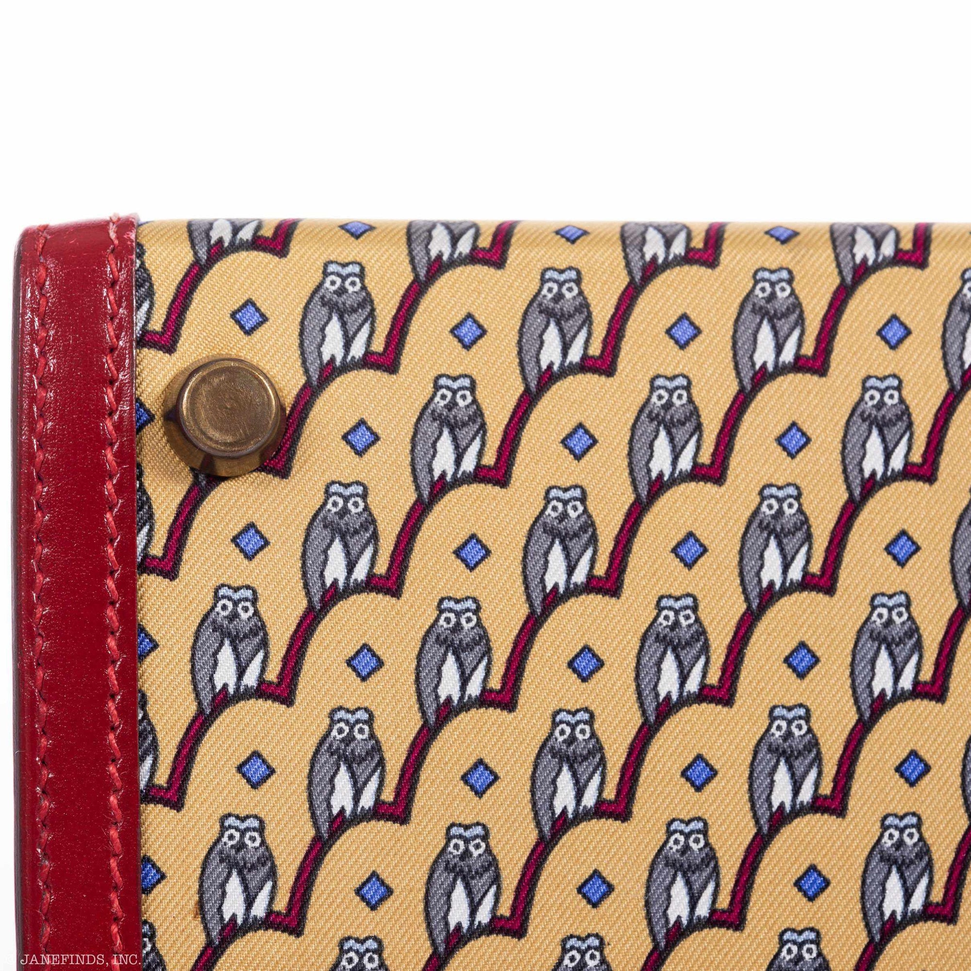 Hermès Vintage Kelly 20 Sellier Owl Print Jaune Silk & Rouge Vif Box Calf Gold Hardware