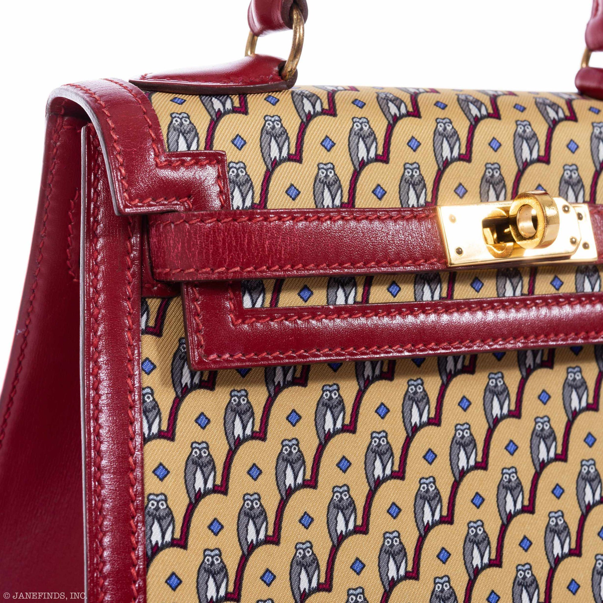 Hermès Vintage Kelly 20 Sellier Owl Print Jaune Silk & Rouge Vif Box Calf Gold Hardware