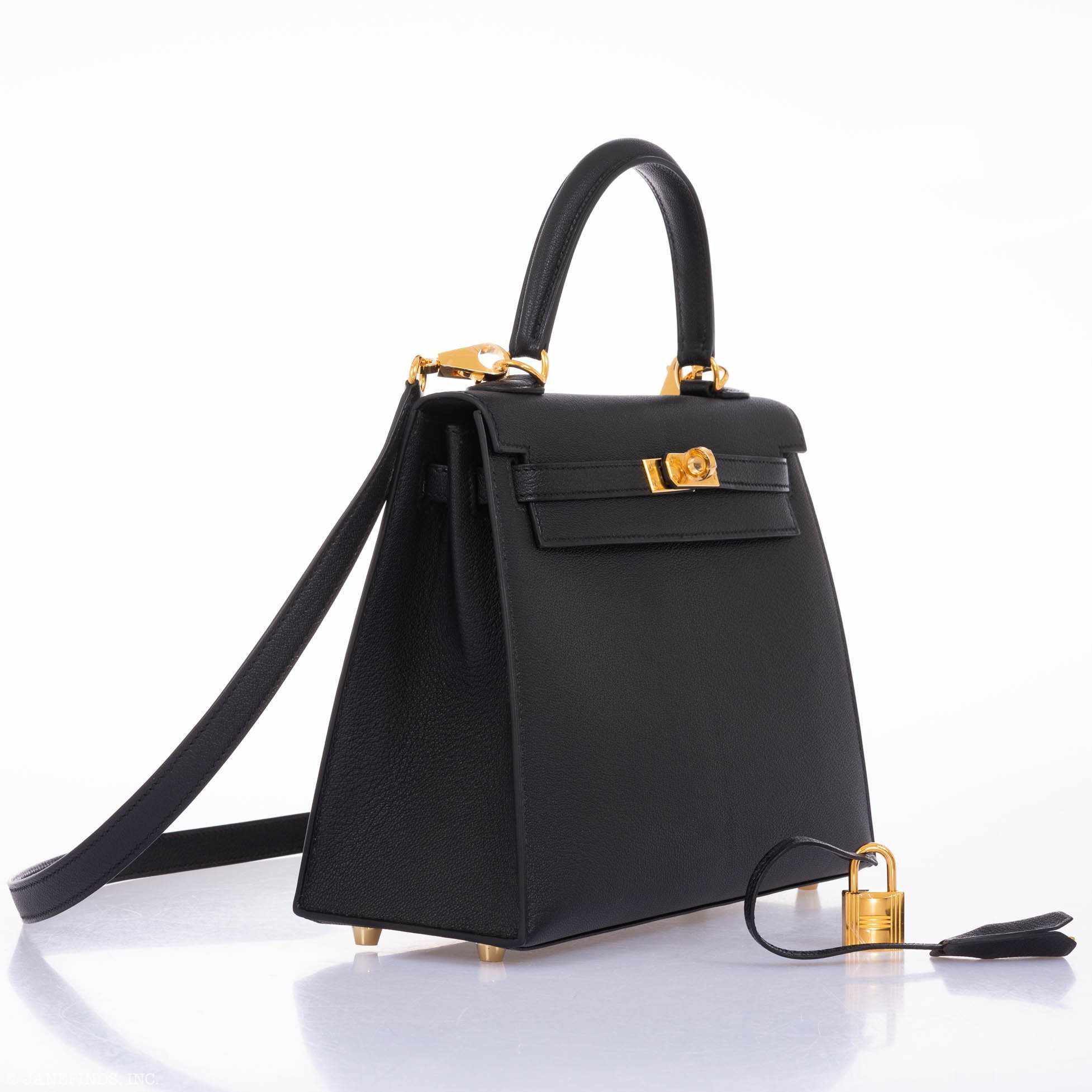Hermès Kelly 25 Black Chevre (Goat) Gold Hardware