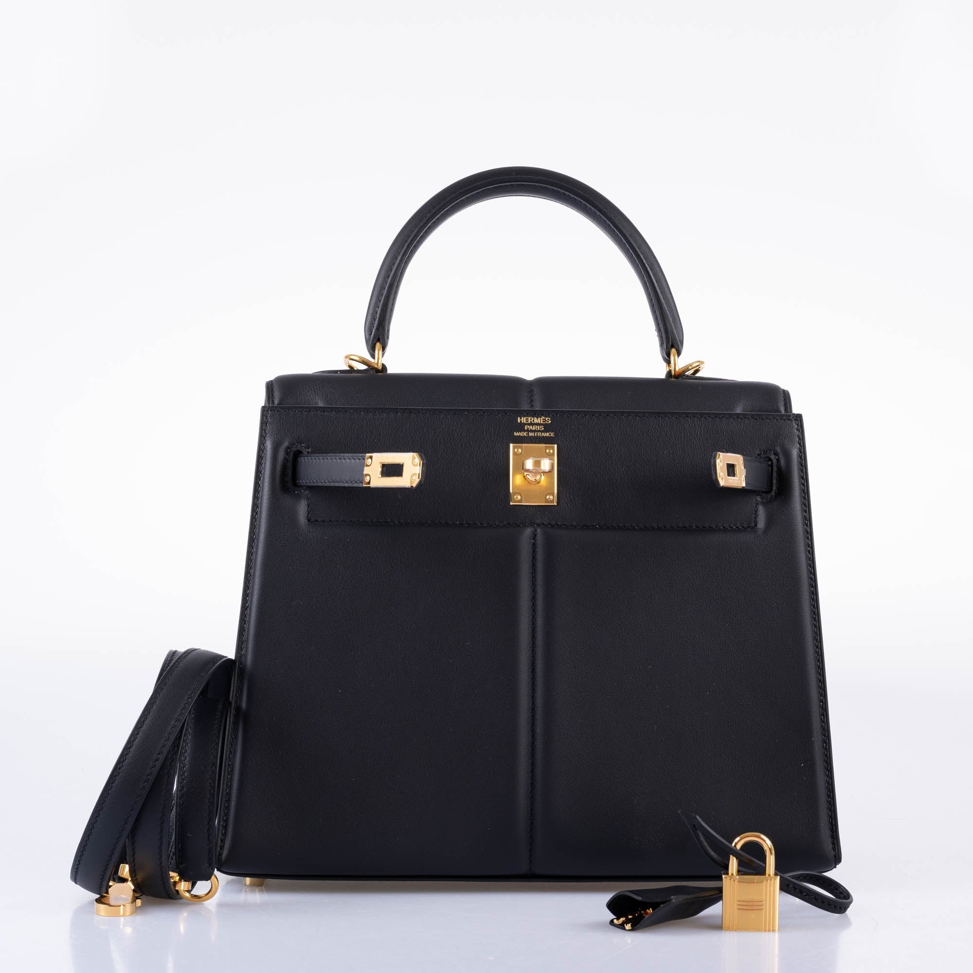 Hermès Kelly 25 Padded Sellier Black Barenia and Swift Leather Gold Hardware