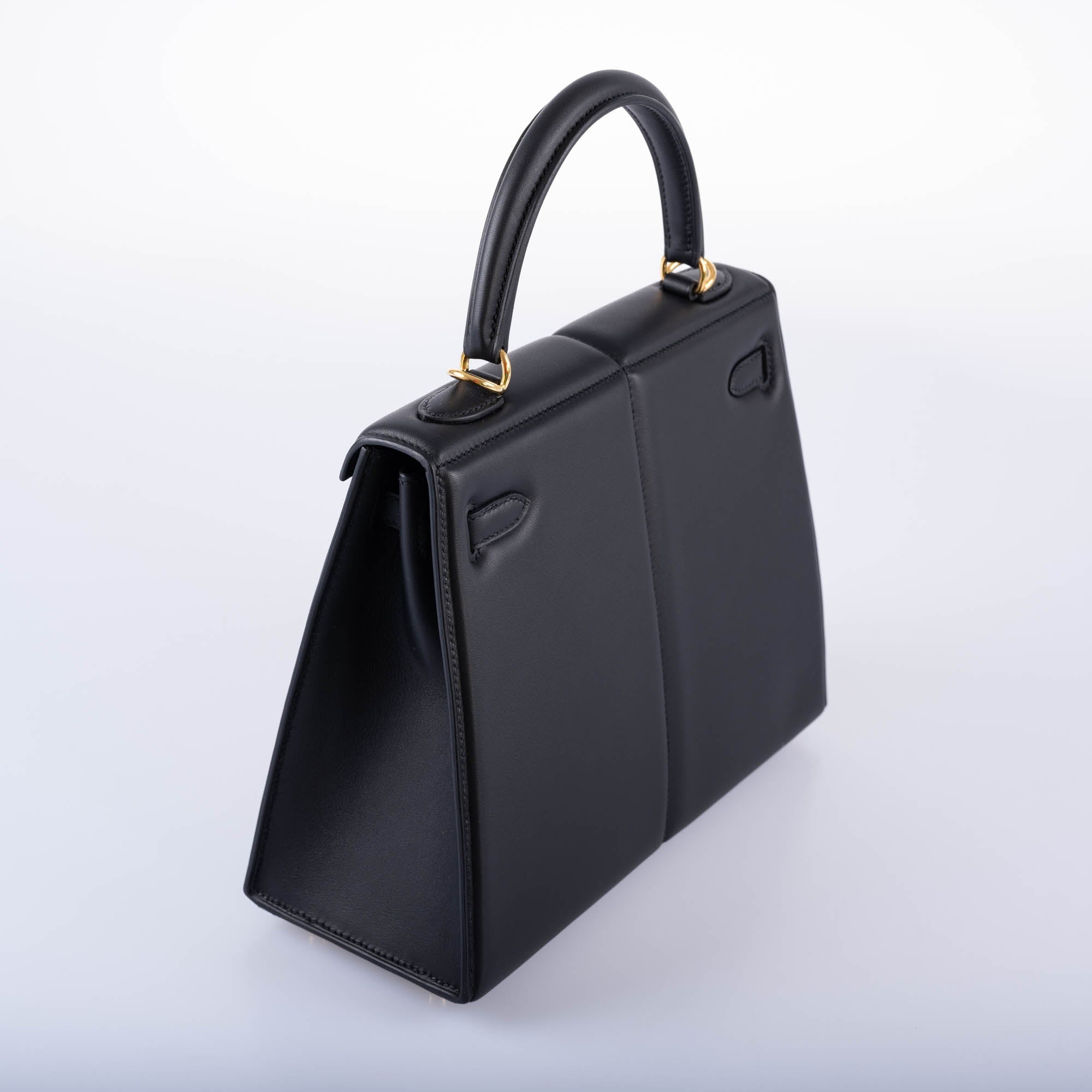 Hermès Kelly 25 Padded Sellier Black Barenia and Swift Leather Gold Hardware