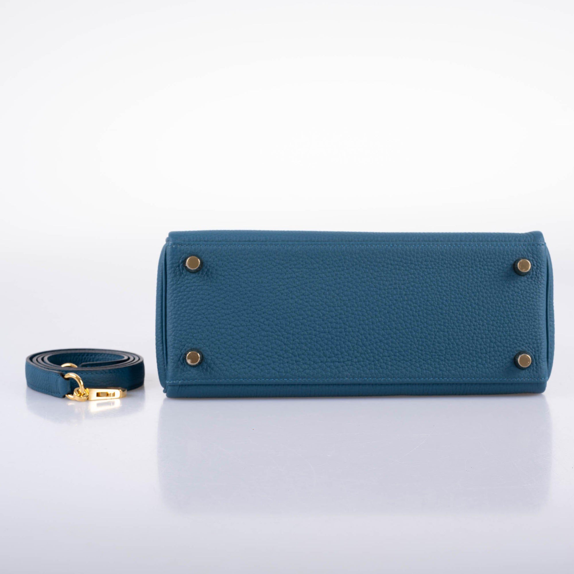 Hermès Kelly 25 Retourne Blue Colvert Togo Gold Hardware