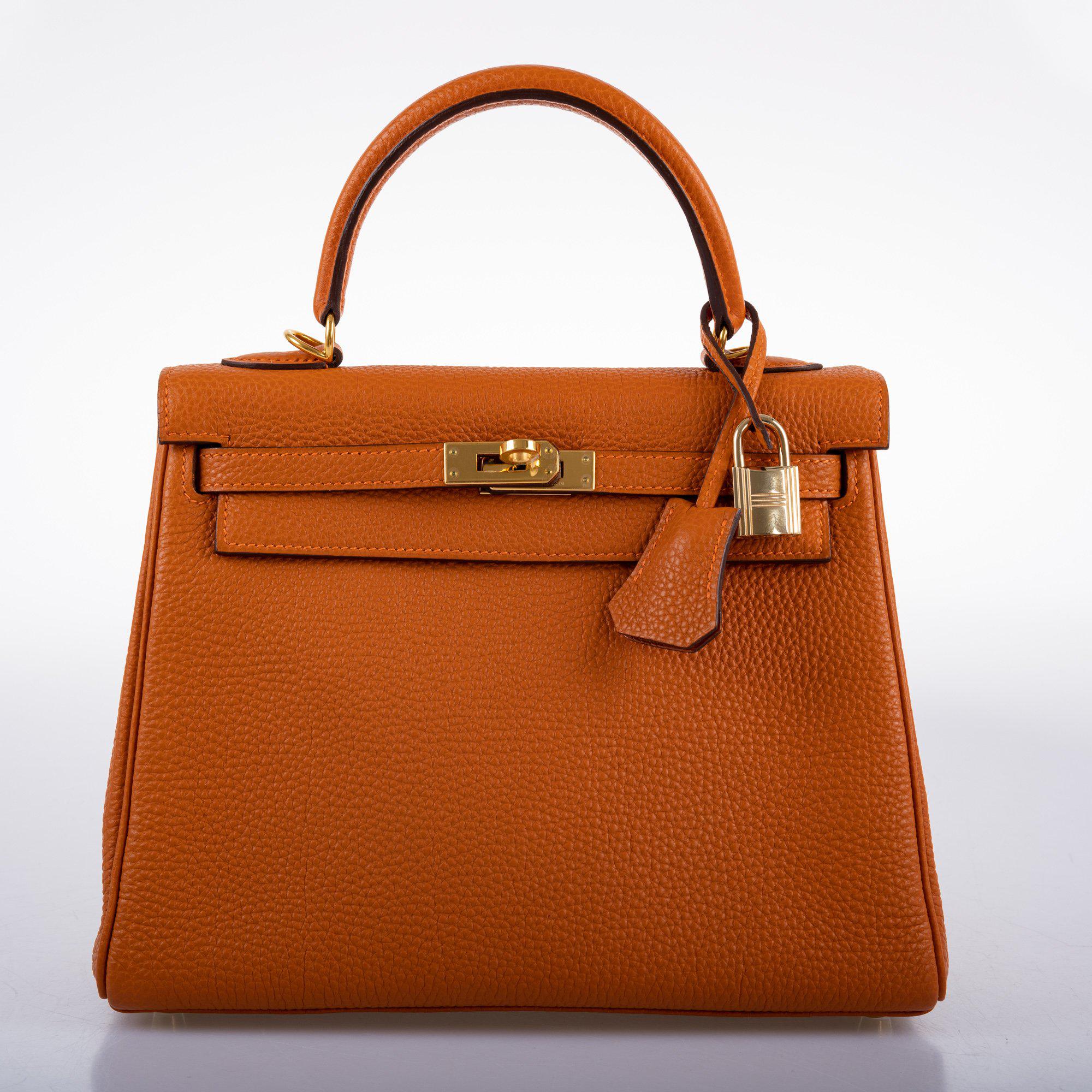 Hermès Kelly 25 Retourne Potiron Togo leather Gold Hardware