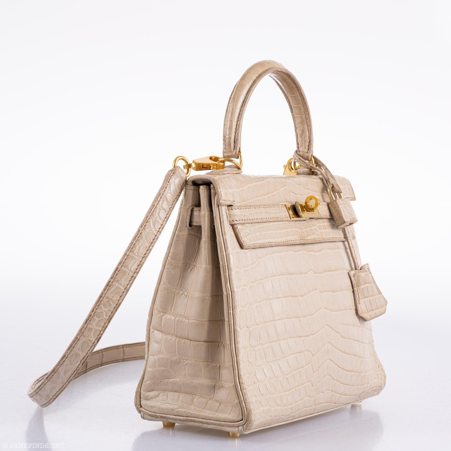 Hermès Kelly 25 Retourne Poussière Matte Niloticus Crocodile Gold Hardware