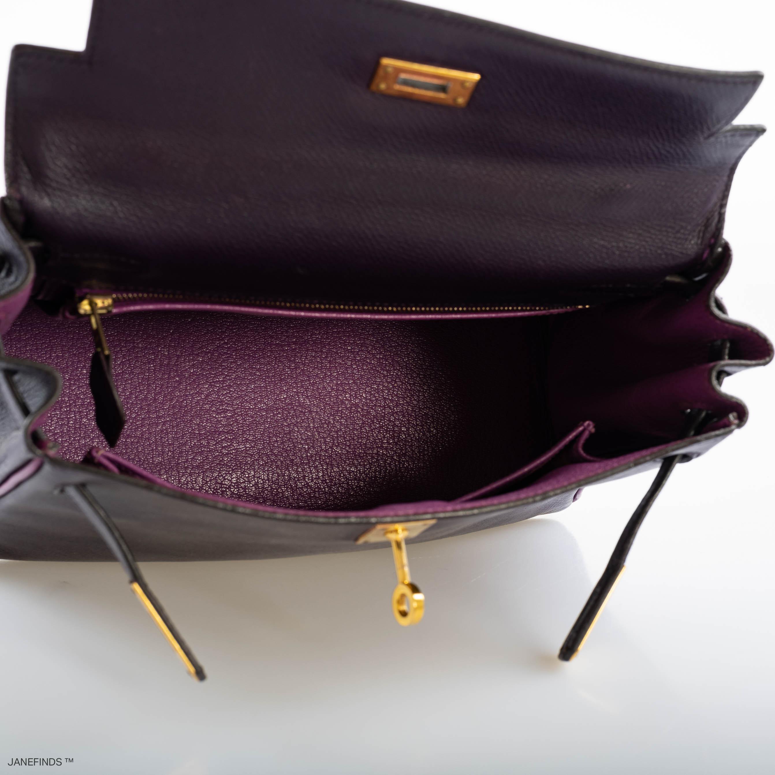 Hermès Kelly 25 Retourne Raisin & Cyclamen Epsom with Gold Hardware - 2004, H Square