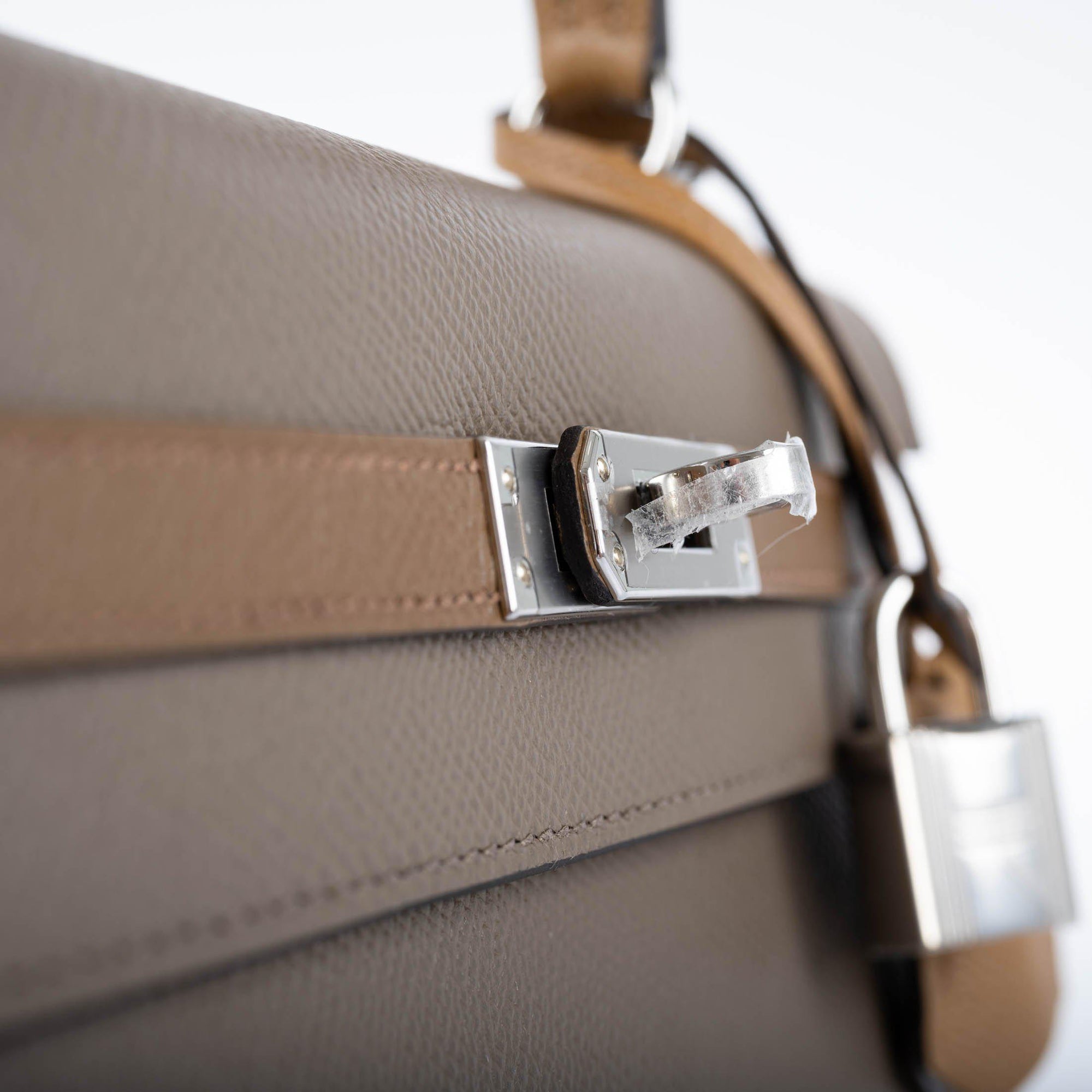 Hermès Kelly 25 Sellier Tri-Color Etoupe, Alezan & Biscuit Epsom Palladium Hardware