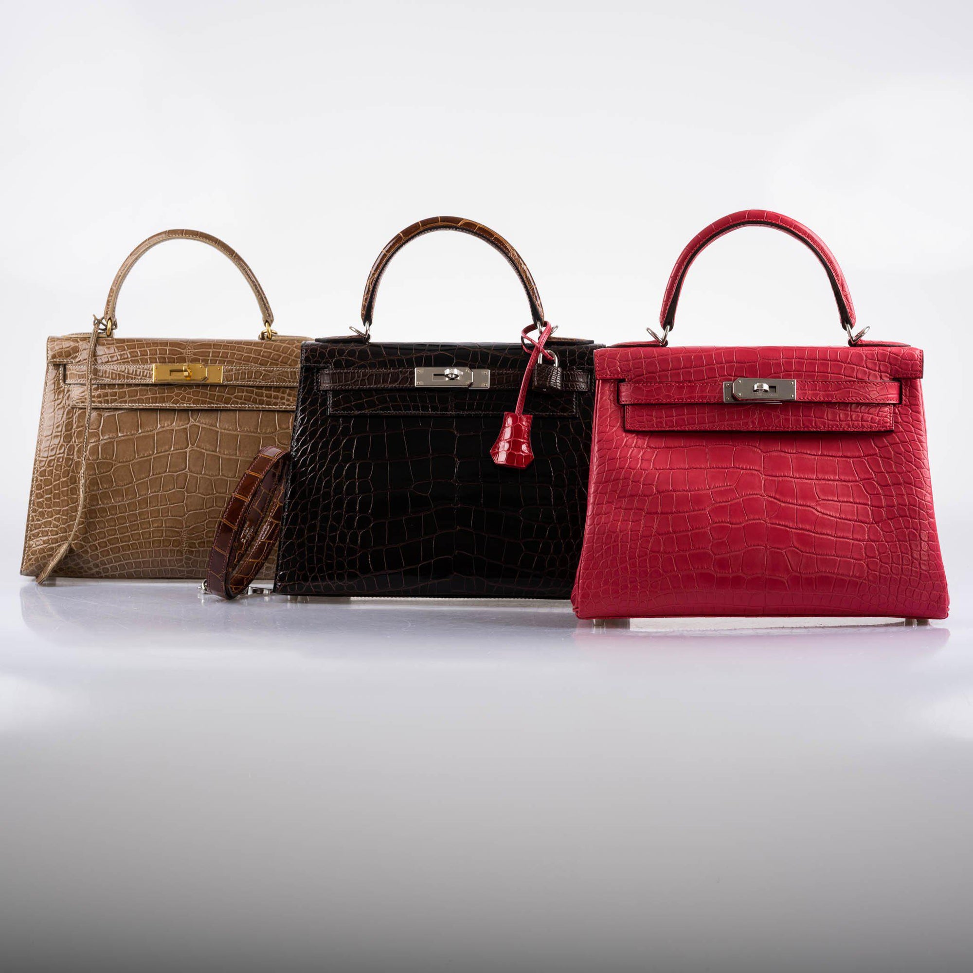 Hermès Kelly 28 Retourne Rose Extreme Matte Alligator with Palladium Hardware