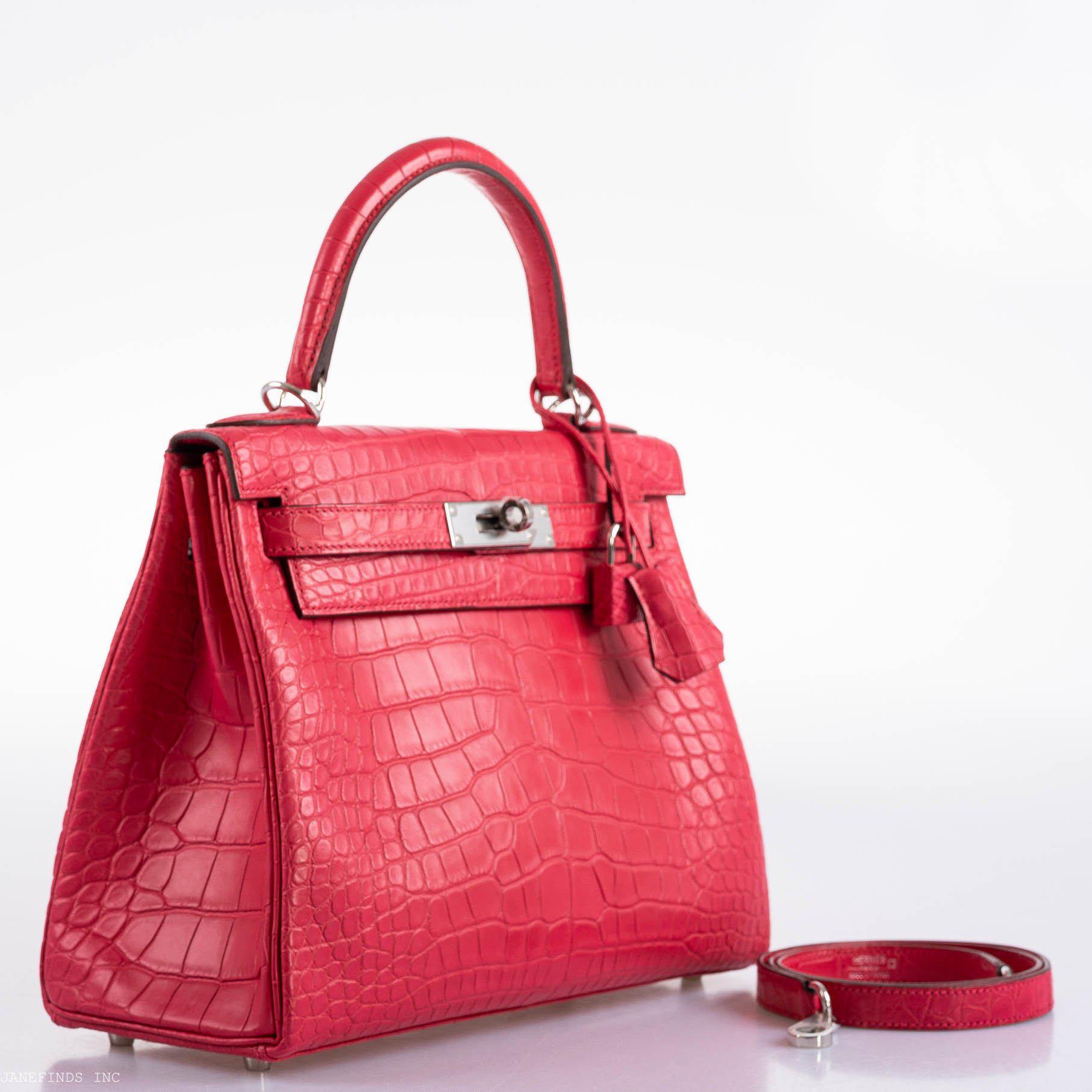Hermès Kelly 28 Retourne Rose Extreme Matte Alligator with Palladium Hardware