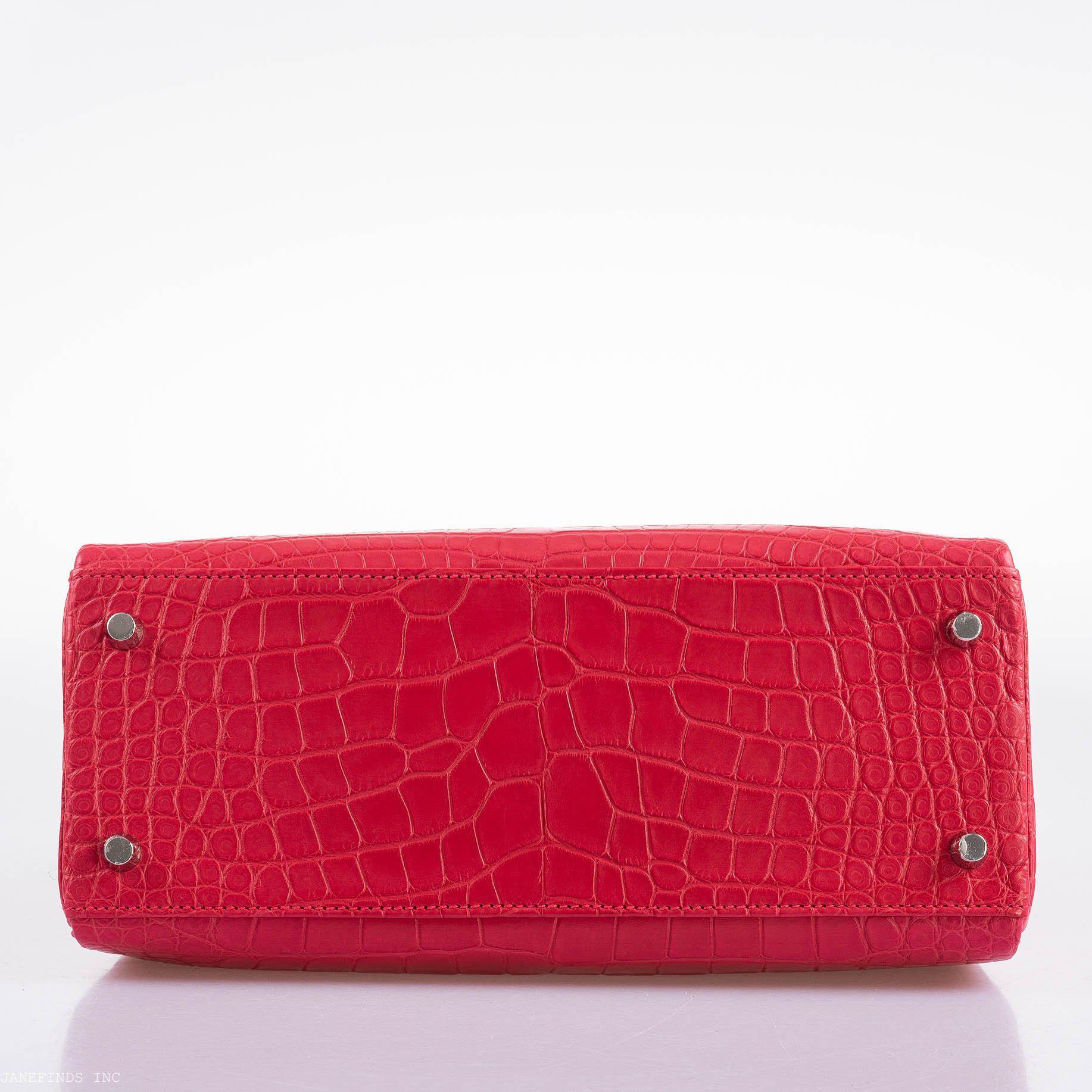 Hermès Kelly 28 Retourne Rose Extreme Matte Alligator with Palladium Hardware