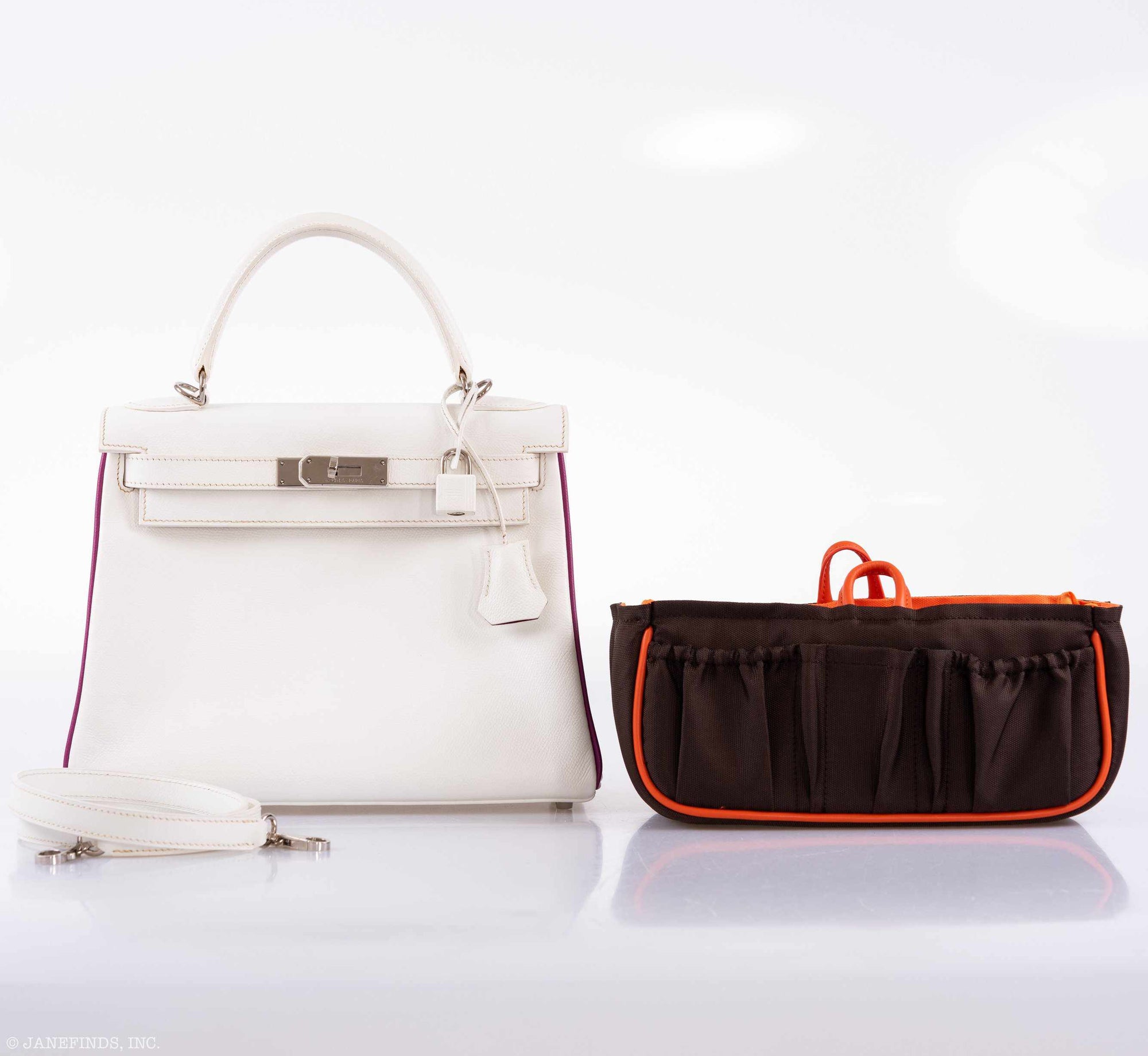 Hermès Kelly 28 Retourne Two-Tone White Epsom Cyclamen Piping Palladium Hardware