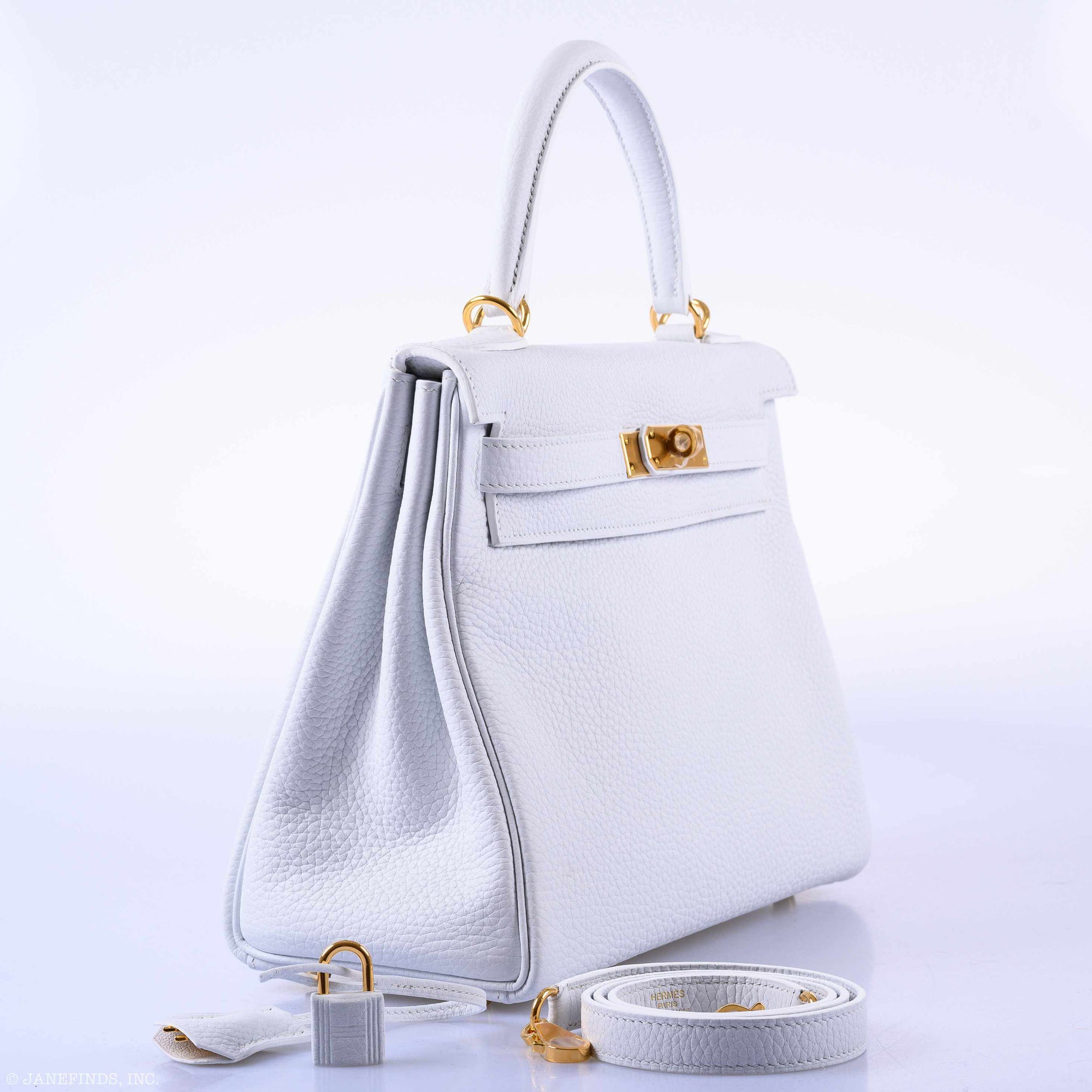 Hermès Kelly 28 Retourne White Clemence Gold Hardware