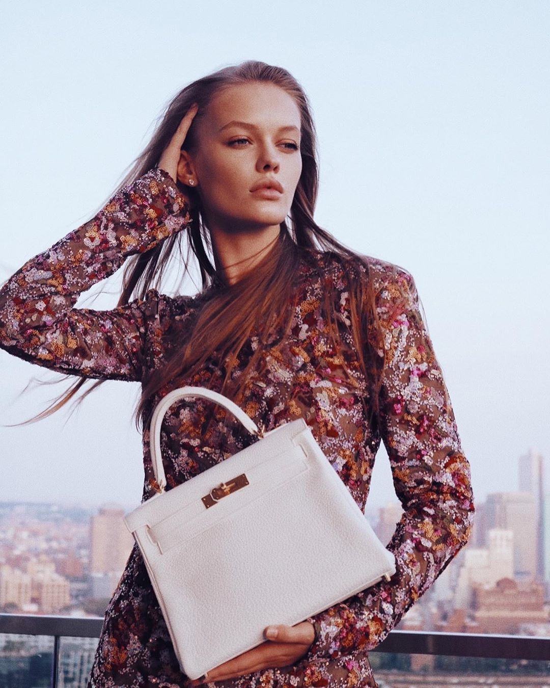 Hermès Kelly 28 Retourne White Clemence Gold Hardware