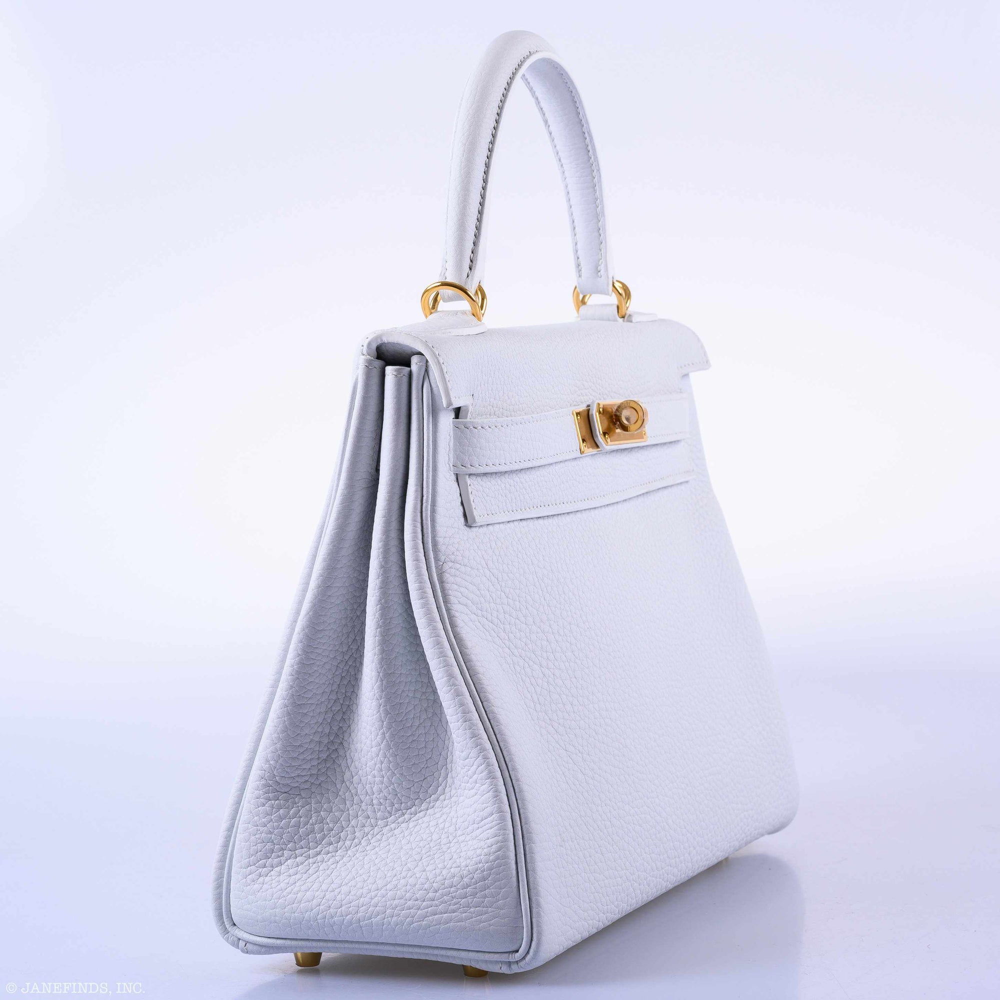 Hermès Kelly 28 Retourne White Clemence Gold Hardware