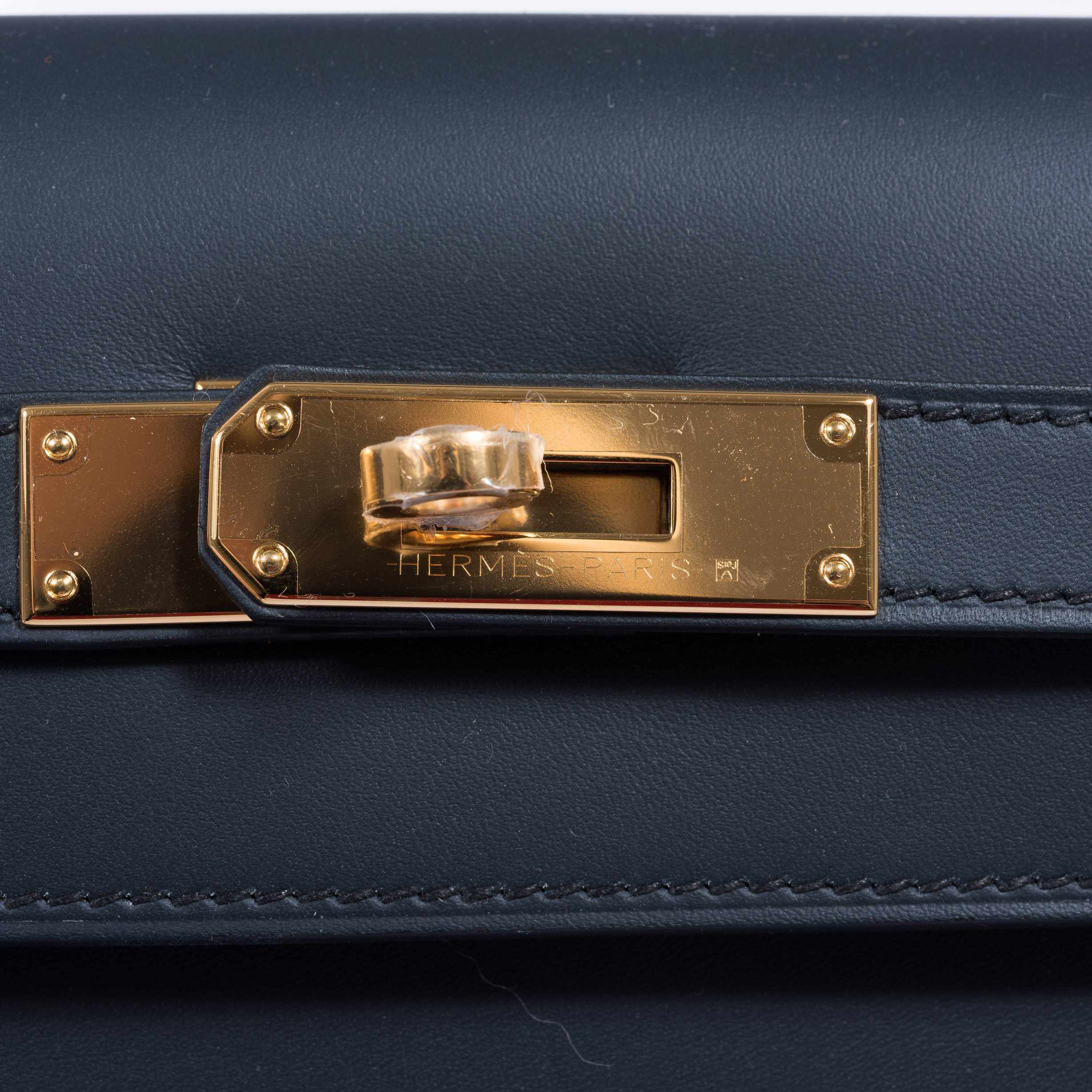 Hermès Kelly 32 Sellier Bleu (Blue) Obscur Veau Sombrero Gold Hardware