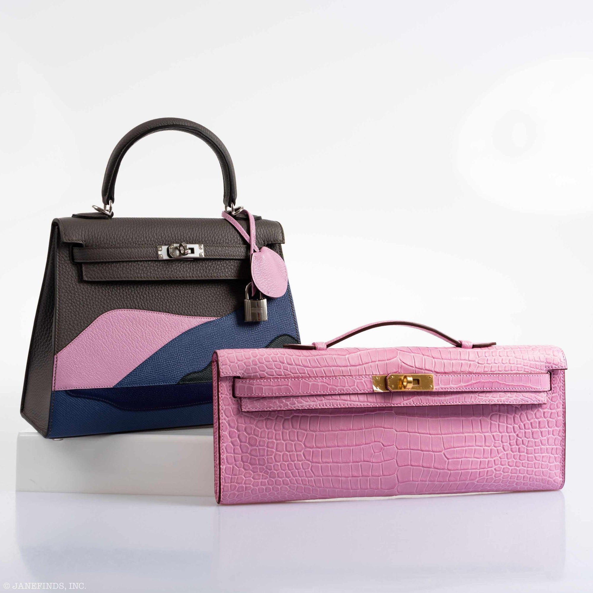 Hermès Kelly Cut Pochette 5P Bubblegum Pink Matte Porosus Crocodile Gold Hardware - 2019, D