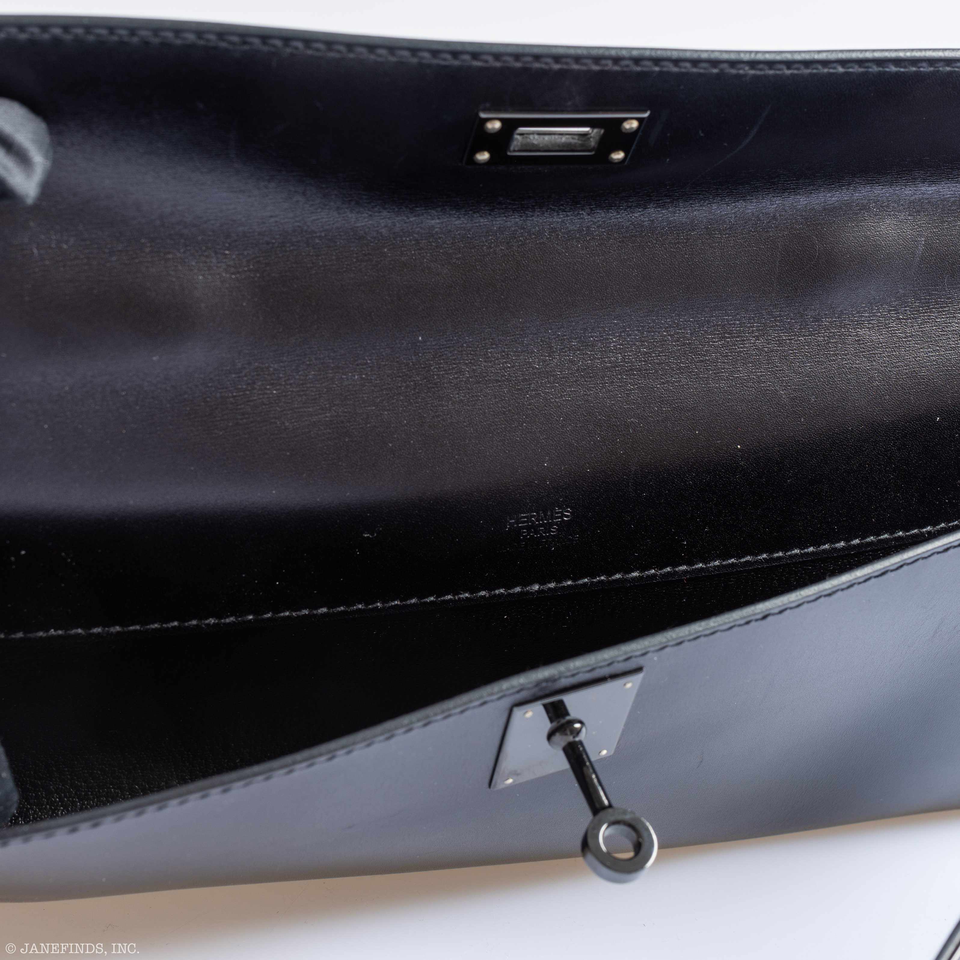 Hermès Kelly Cut So Black Calf Box Leather PVD Hardware - 2011