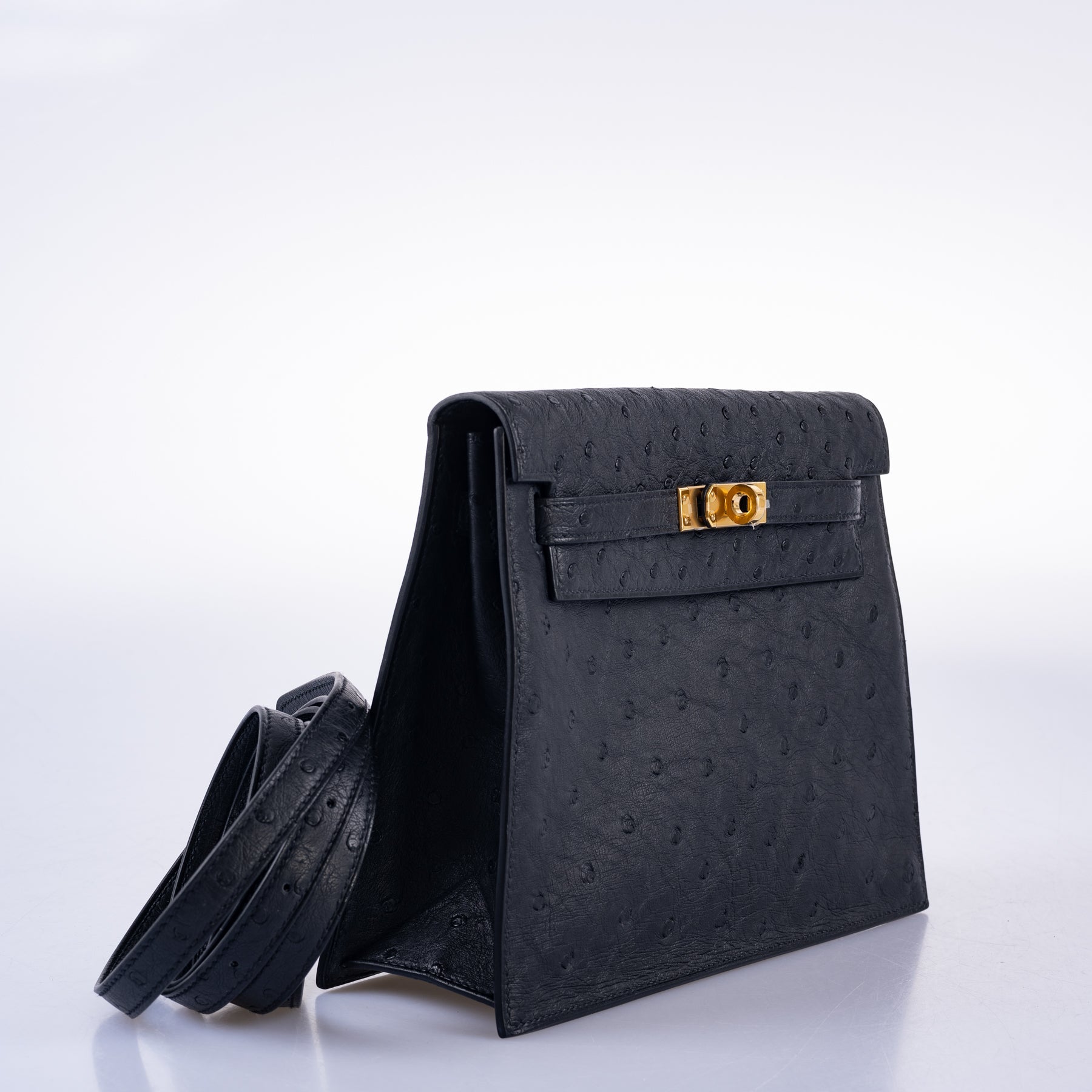 Hermès Kelly Danse II Black Ostrich with Gold Hardware - 2021, Z