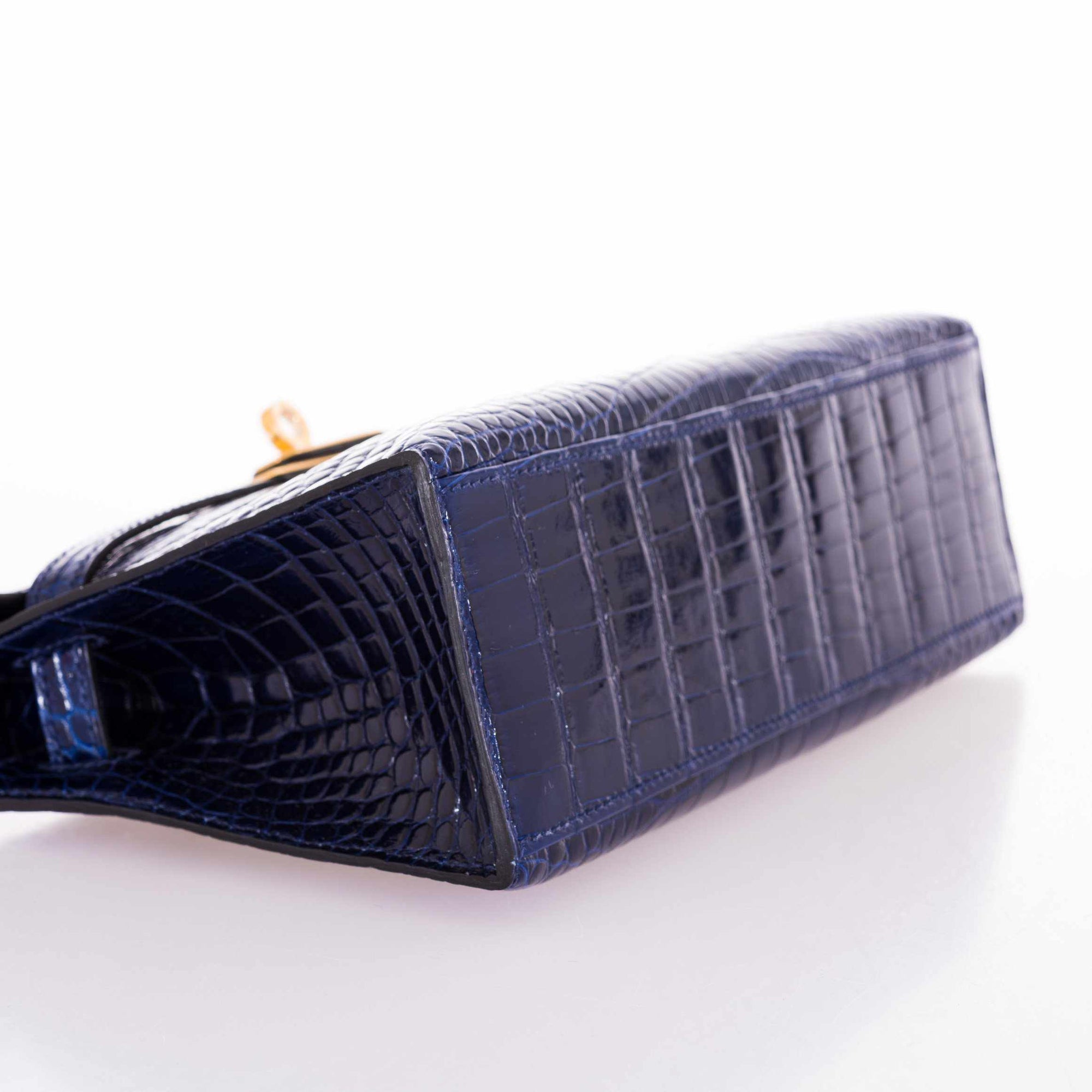 Hermès Kelly Pochette Bleu Saphir Shiny Alligator Gold Hardware