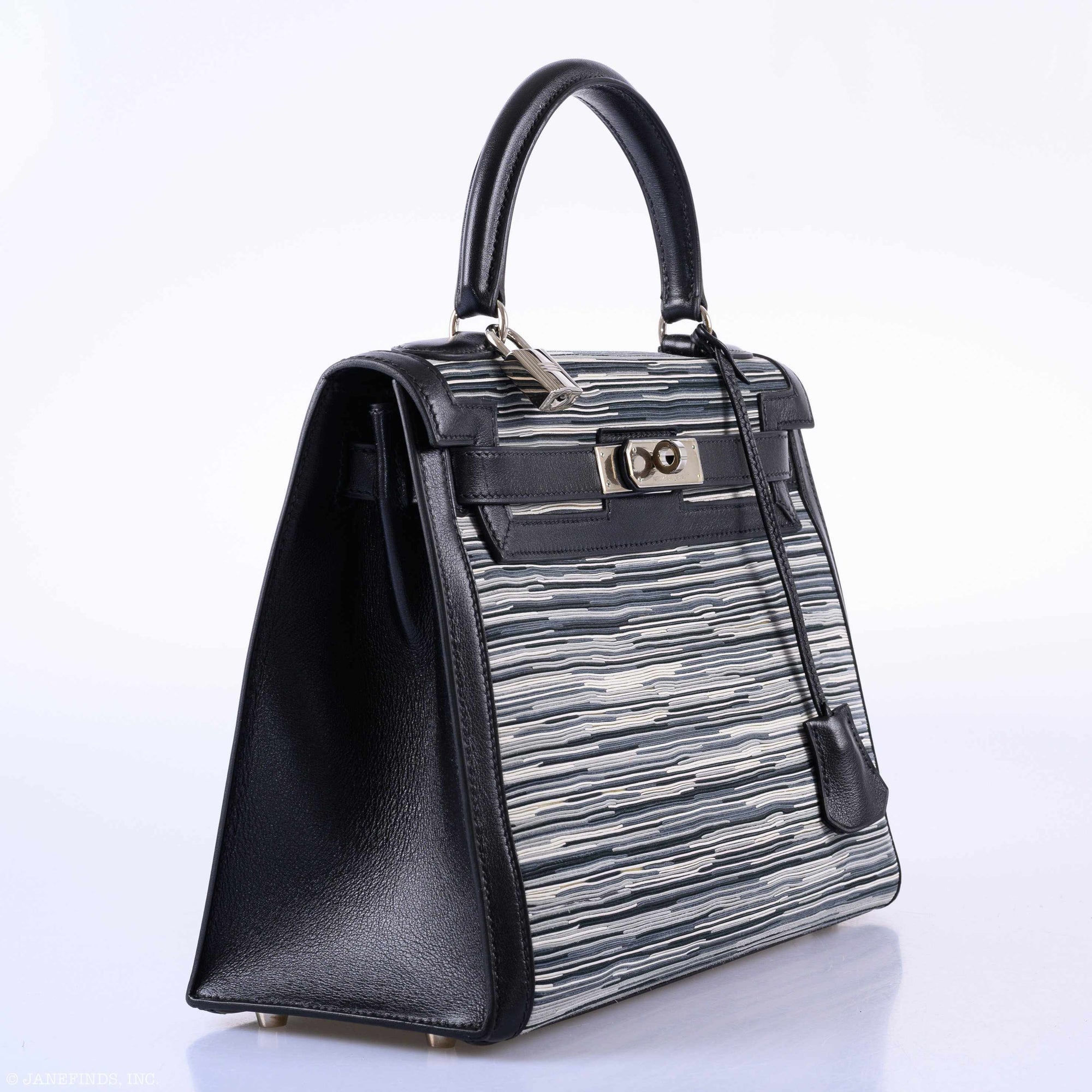 Hermès Kelly Sellier 28 Vibrato & Noir Box Calf Palladium Hardware