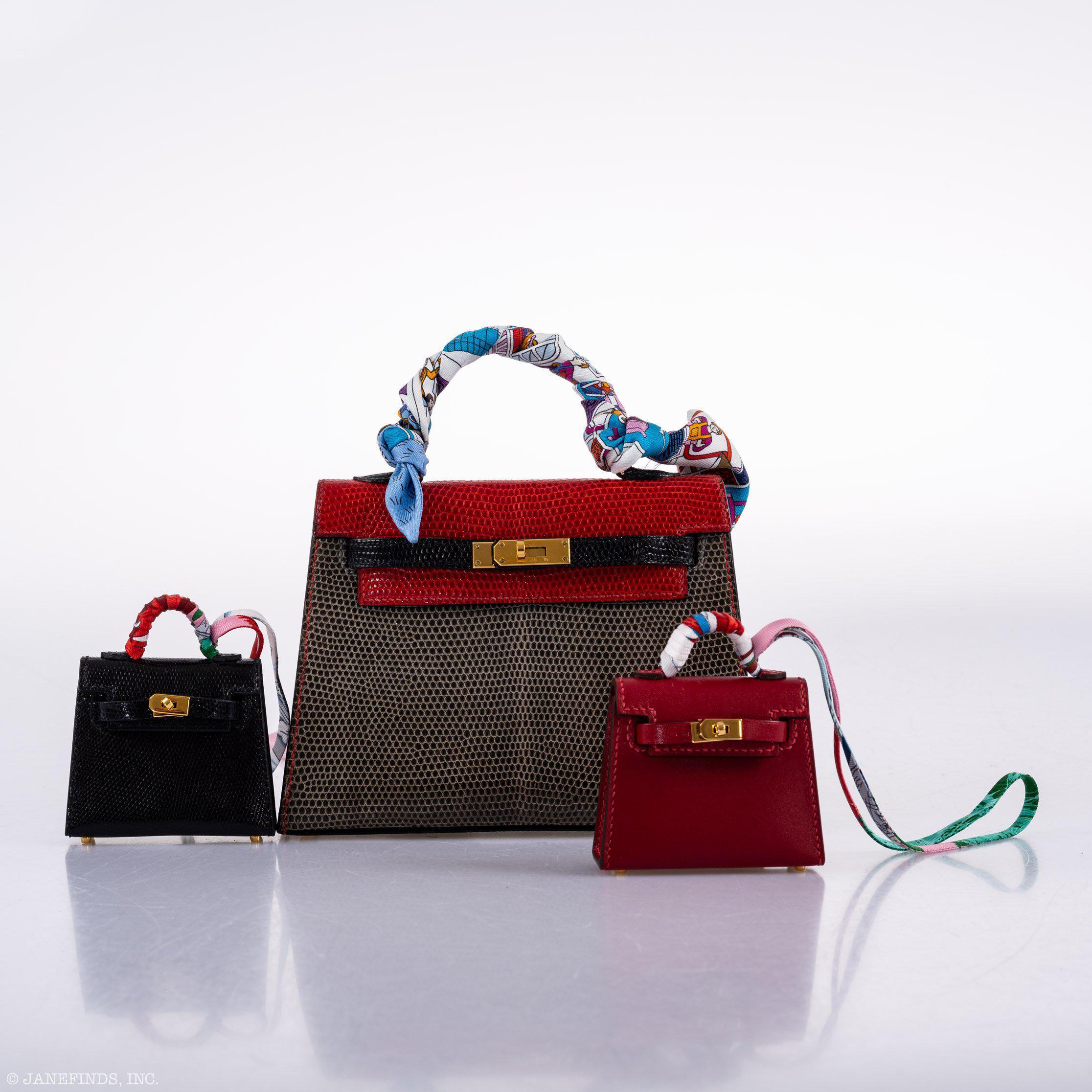 Hermès Micro Kelly Twilly Charm Rouge Vif Tadelakt Leather Gold Hardware - 2020, Y