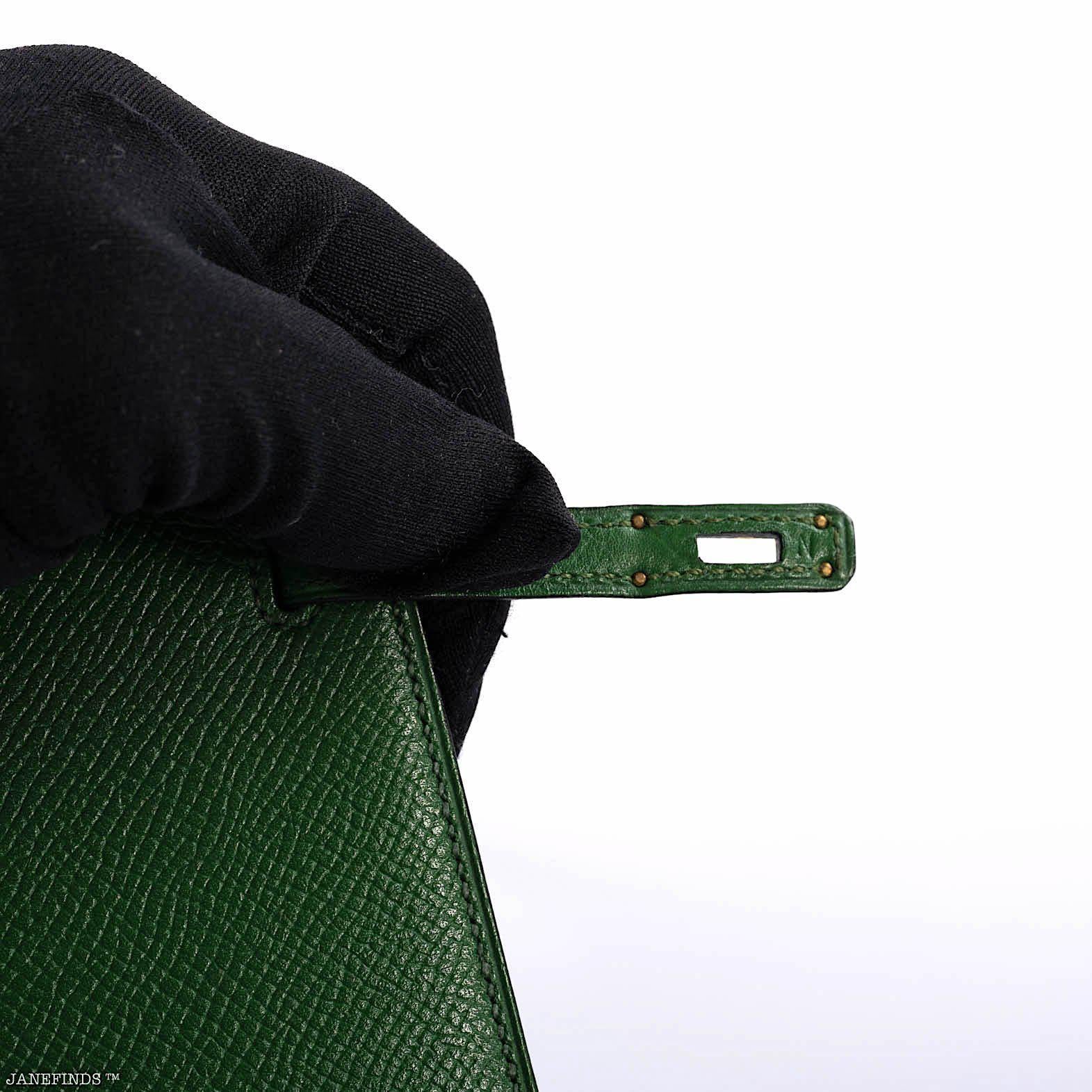 Hermès Mini Kelly 15 Vert Clair Courchevel with Gold Hardware